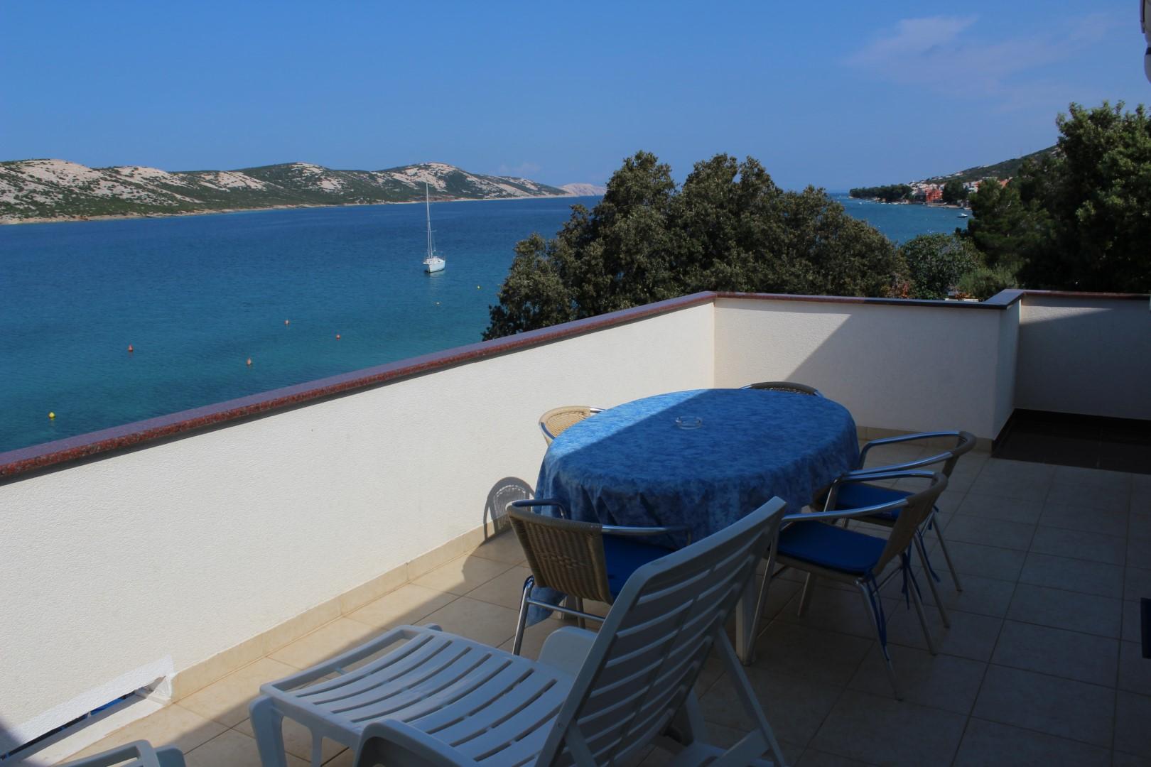Ferienwohnung mit wunderschönem Blick auf das Meer in Stara Novalja