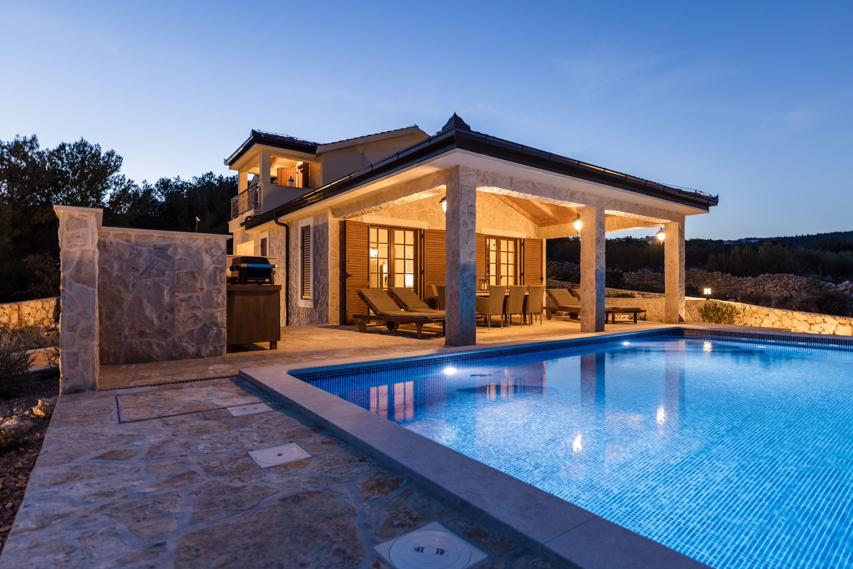 Ferienhaus mit Pool und Garten in Vinisce