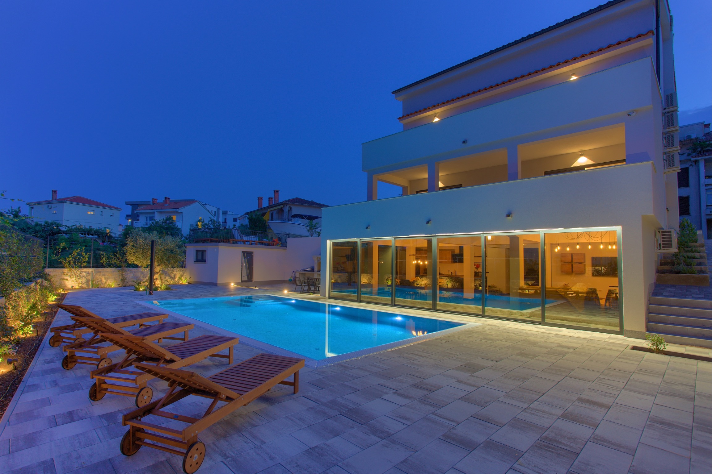 Moderne Villa mit Pool in der Stadt Krk