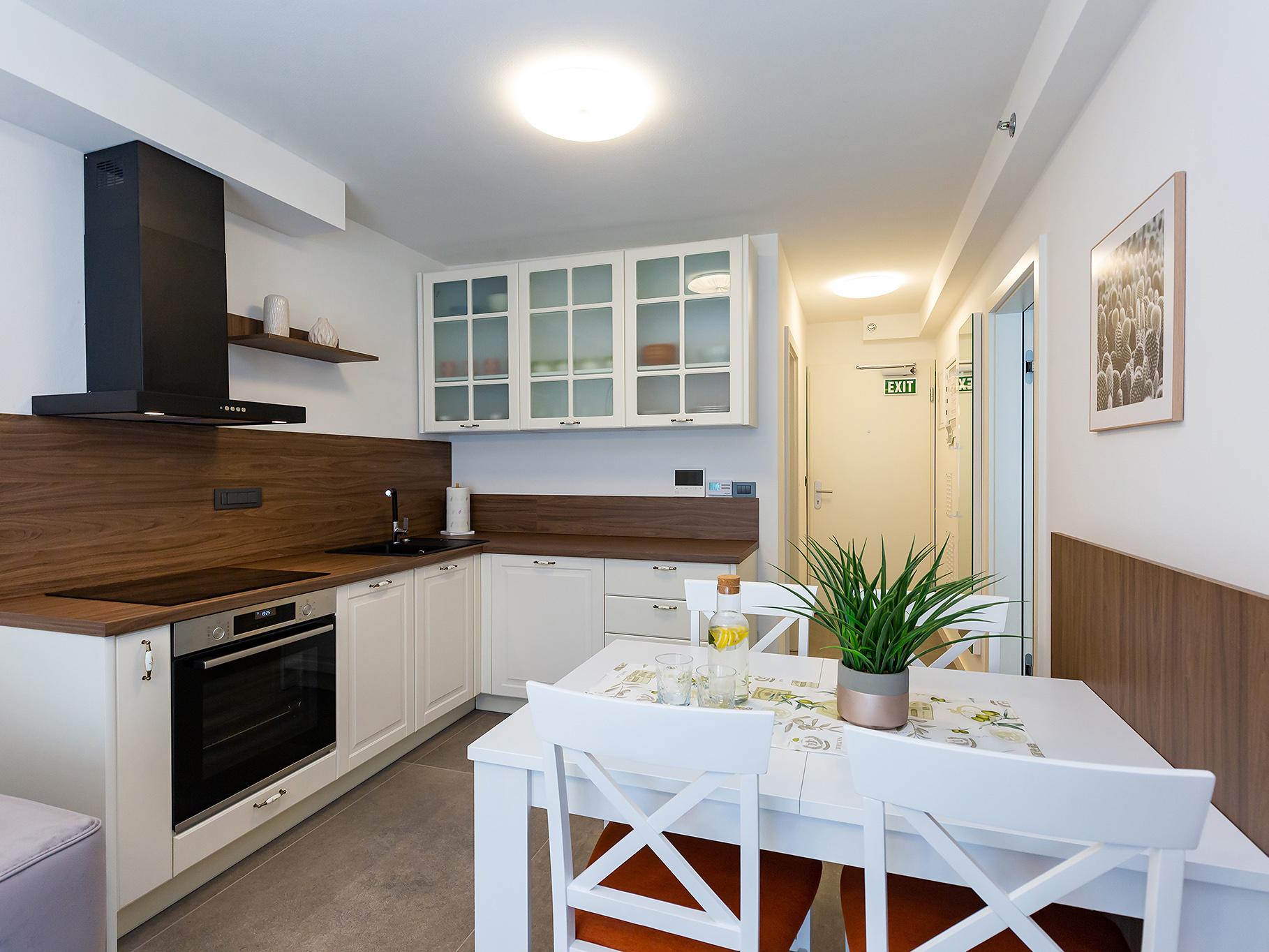 Klimatisiertes Apartment im Zentrum mit Parkplatz in der Garage