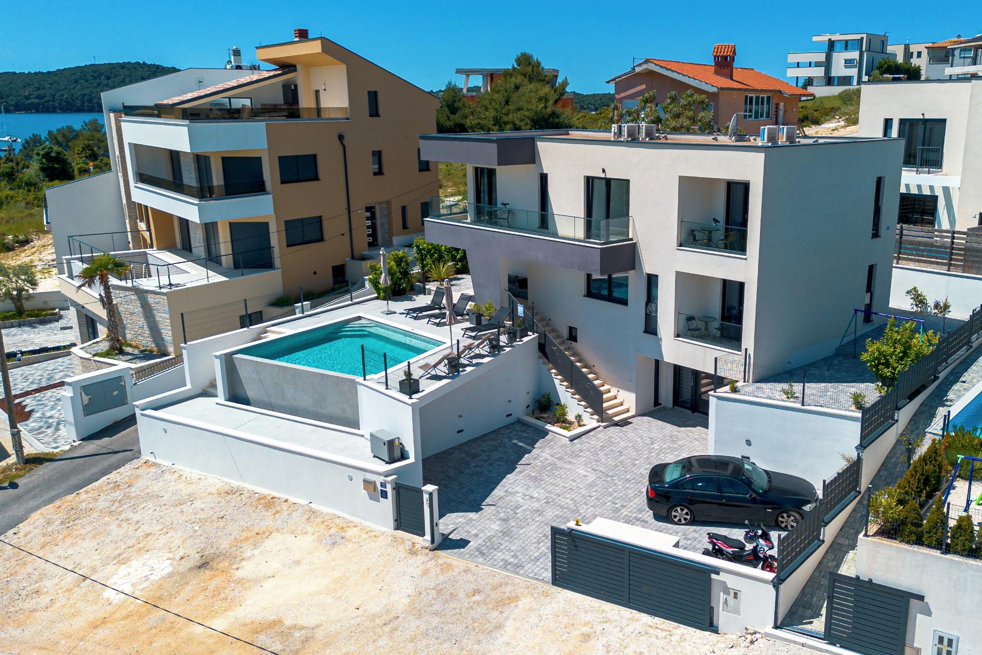 Neues Haus für 8 Personen in Strandnähe