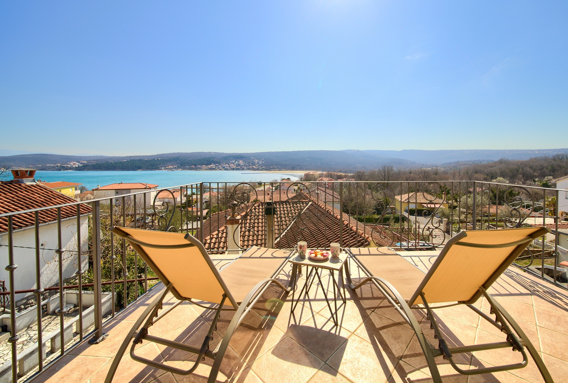  Ferienhaus mit wunderschönem Meerblick, 250m vom Meer entfernt
