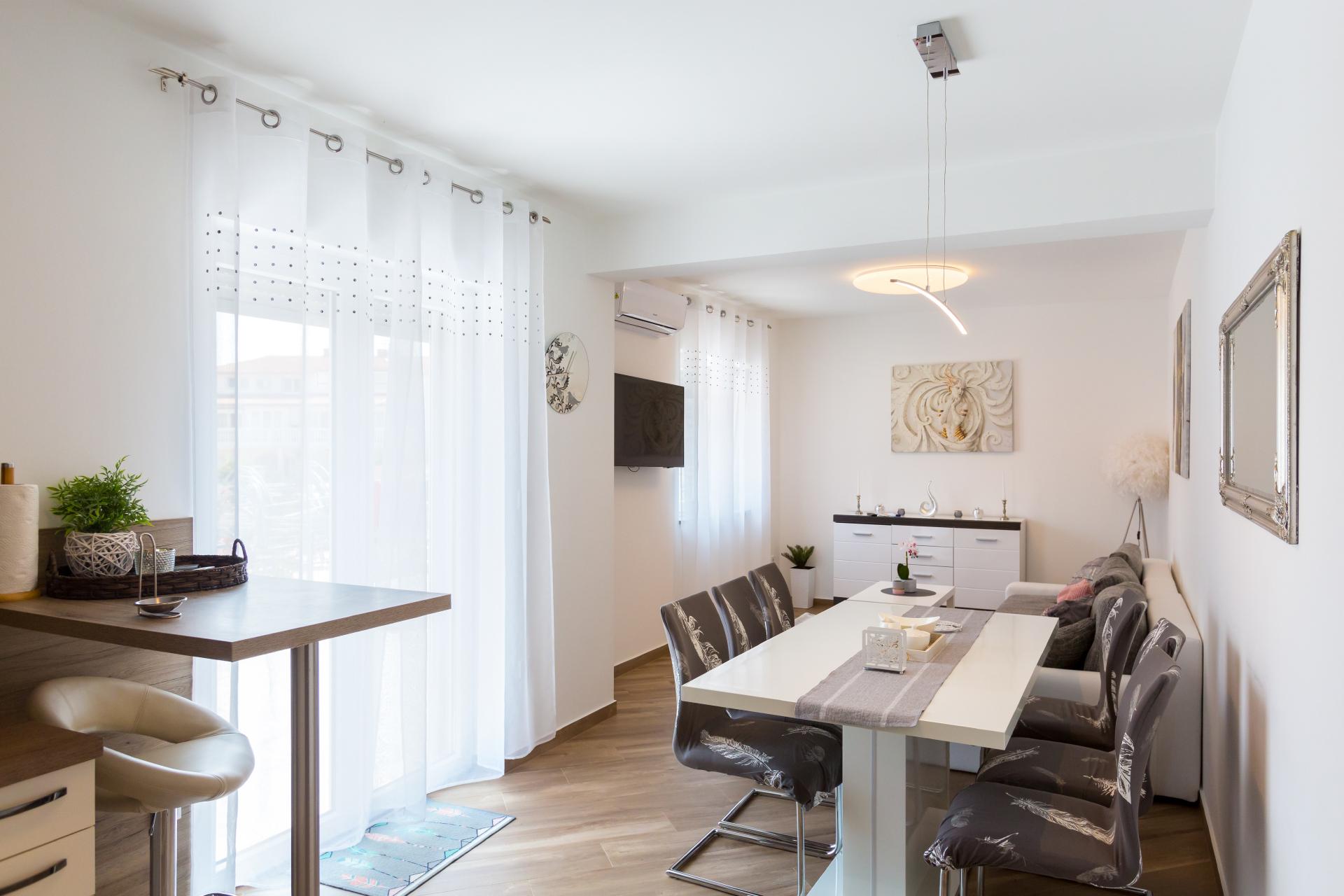 Strandnahe Ferienwohnung mit Grill & Terrasse
