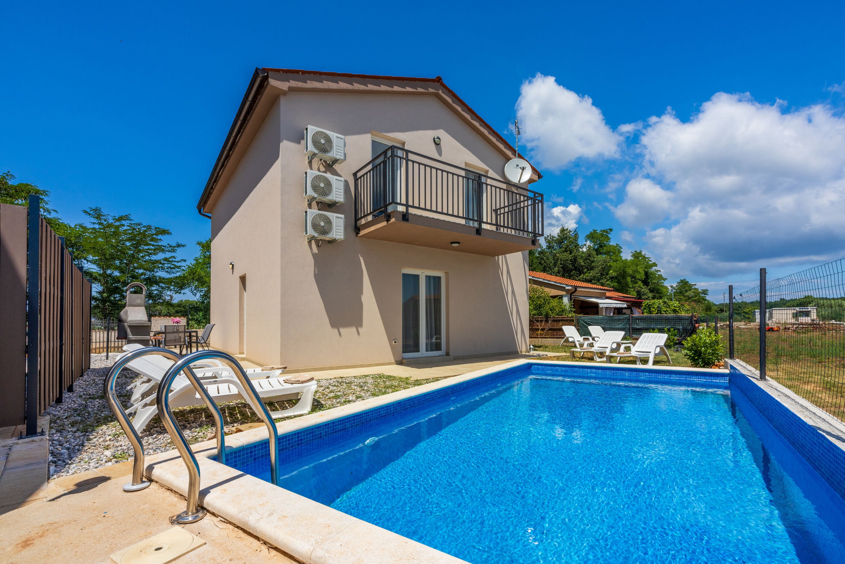 Villa mit Pool in Medulin für einen perfekten mediterranen Urlaub