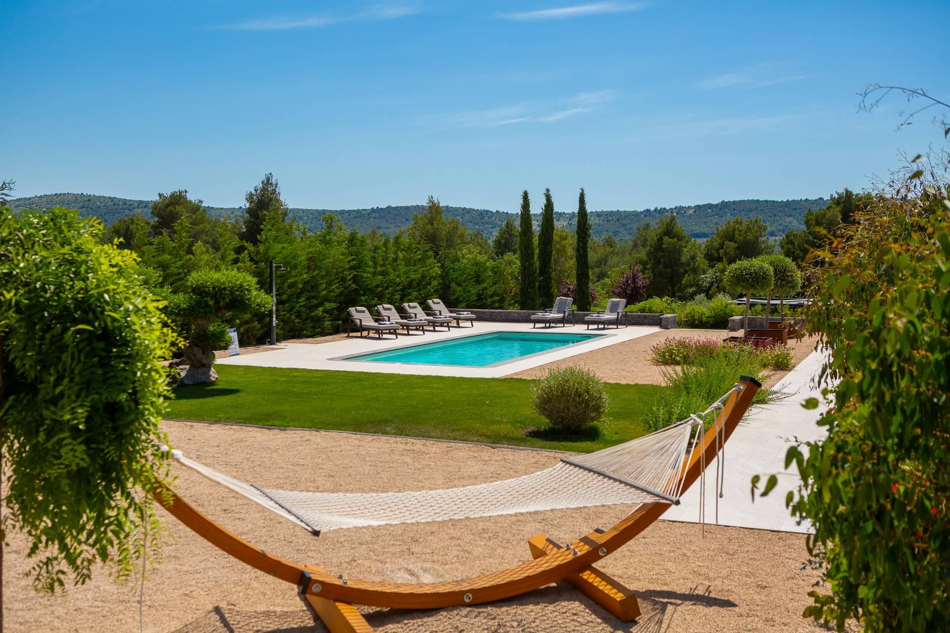 Schönes Ferienhaus in Dubrava bei Sibenik