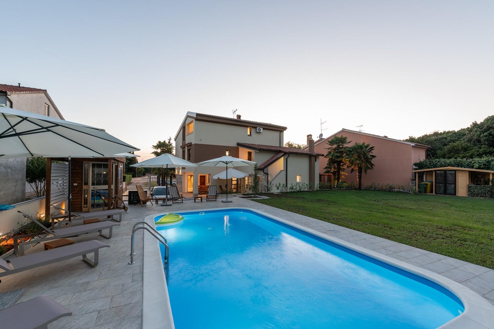 Studio-Apartment mit Gemeinschaftspool und Balkon im Poreč