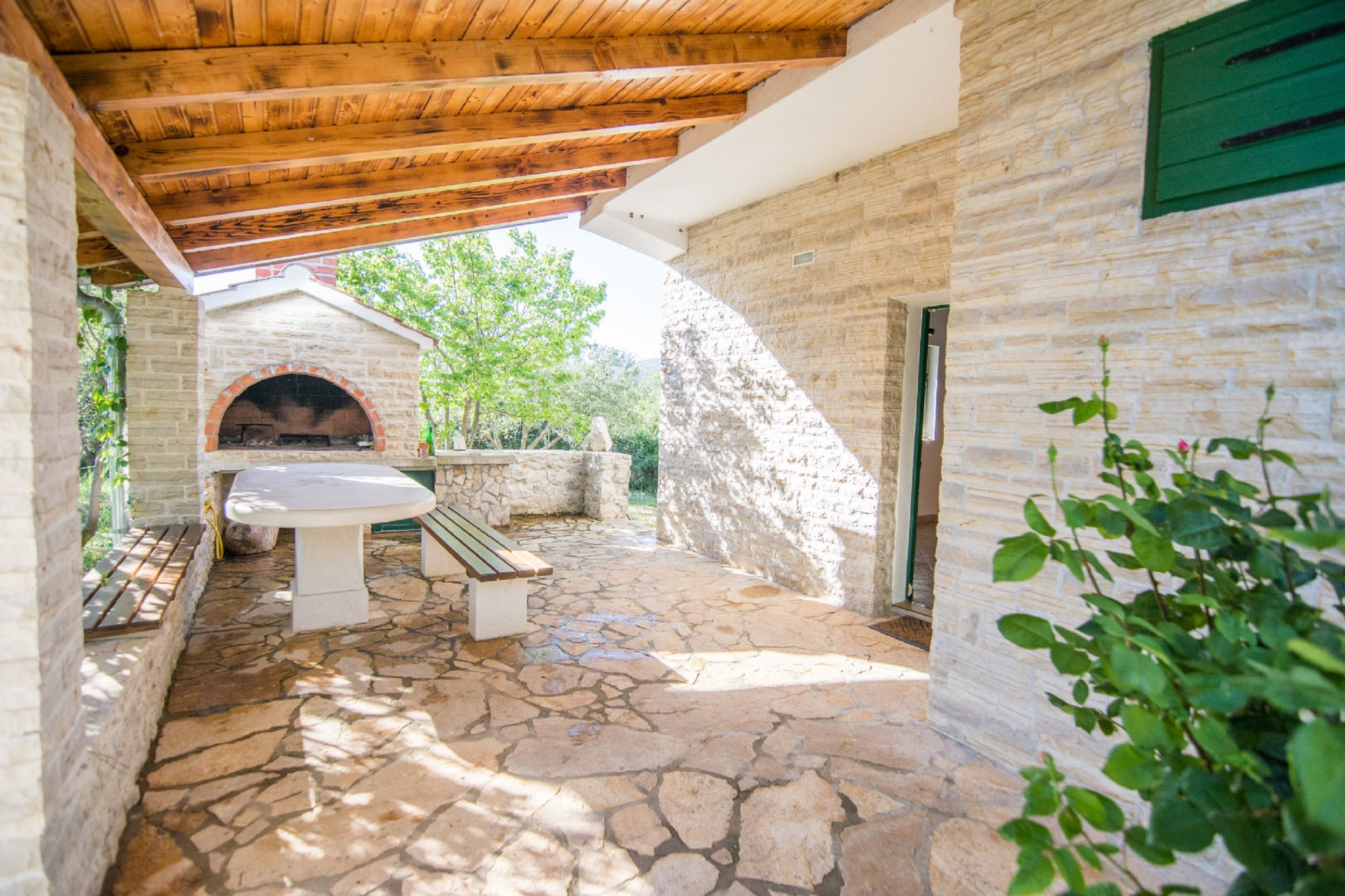 Haus in Pirovac mit Klima, Internet, Grill