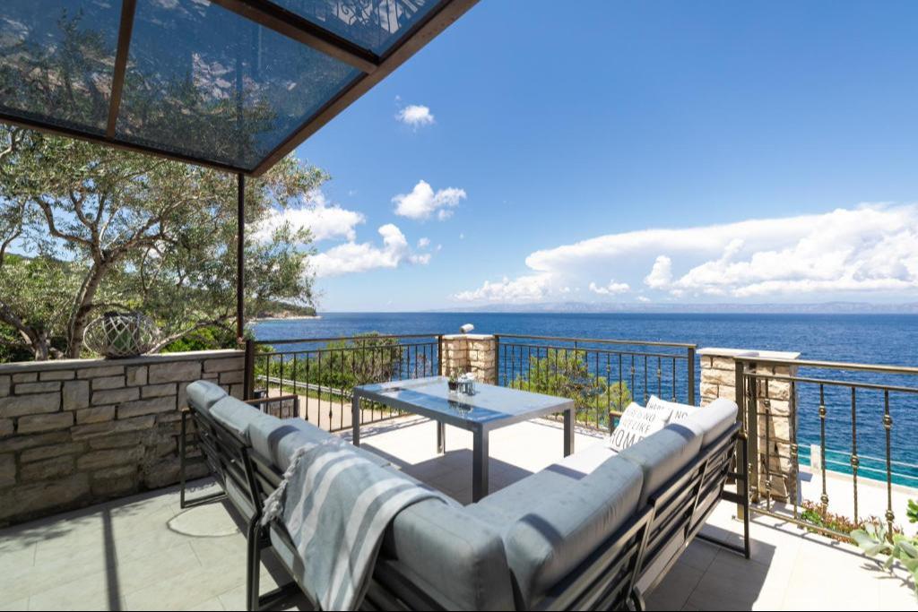  Insel Korcula - Schönes Steinhaus in der ersten Reihe zum Meer