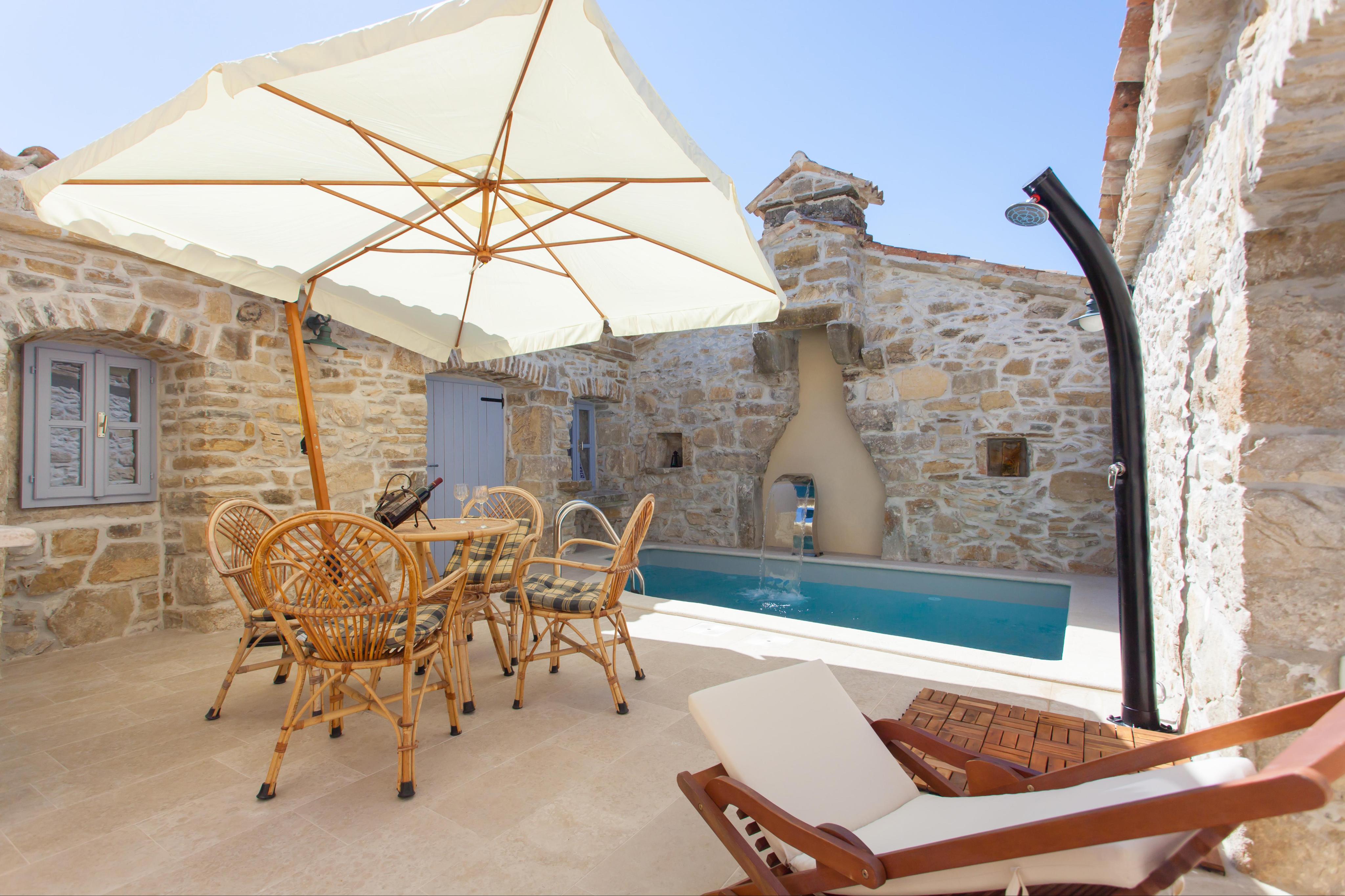 Villa mit Pool in Pažin bei Istrien