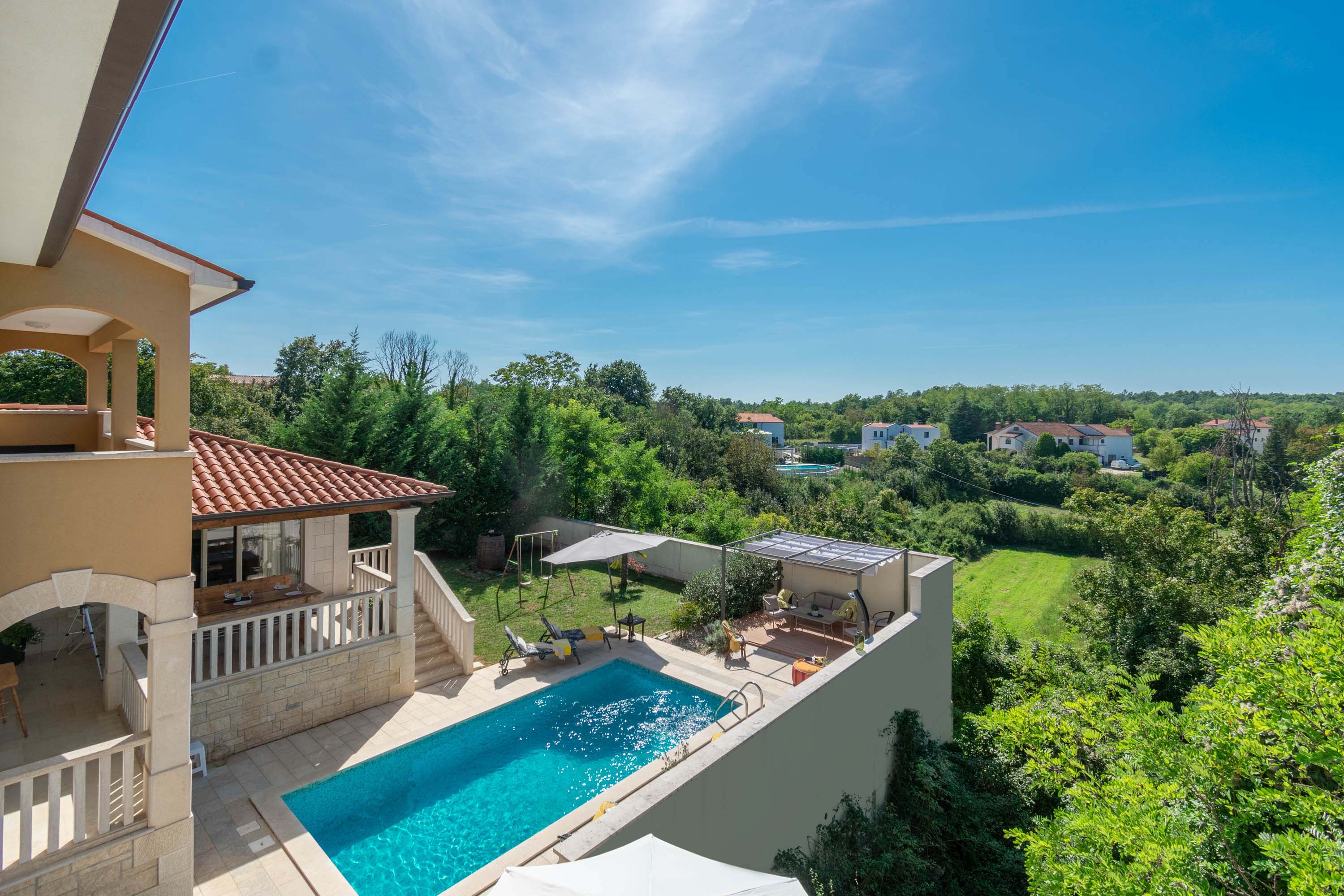 Wunderschöne Villa mit Panoramablick in Danijeli bei Tinjan