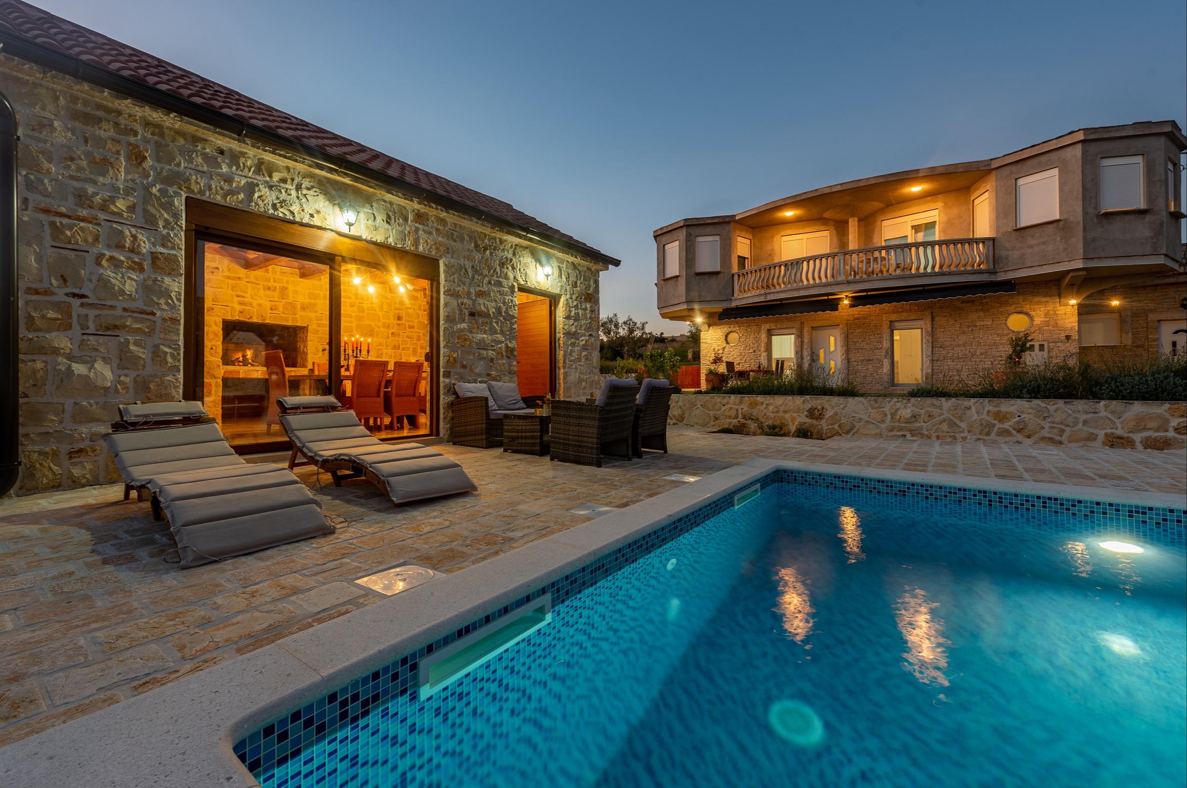 Villa mit Pool in Slivnica bei Posedarje