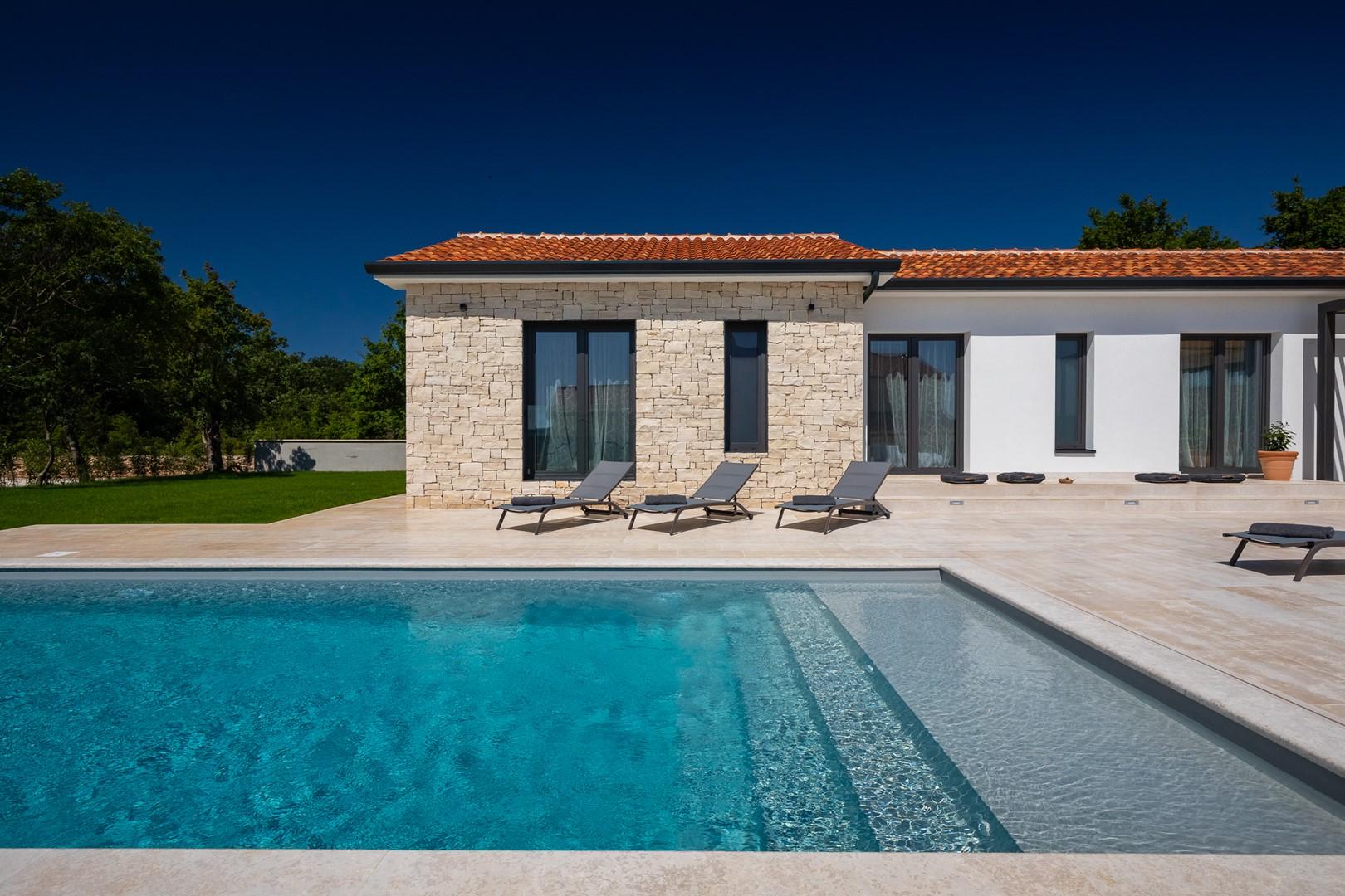 Schöne Villa mit Pool in Kučići bei Kringa / Tinjan