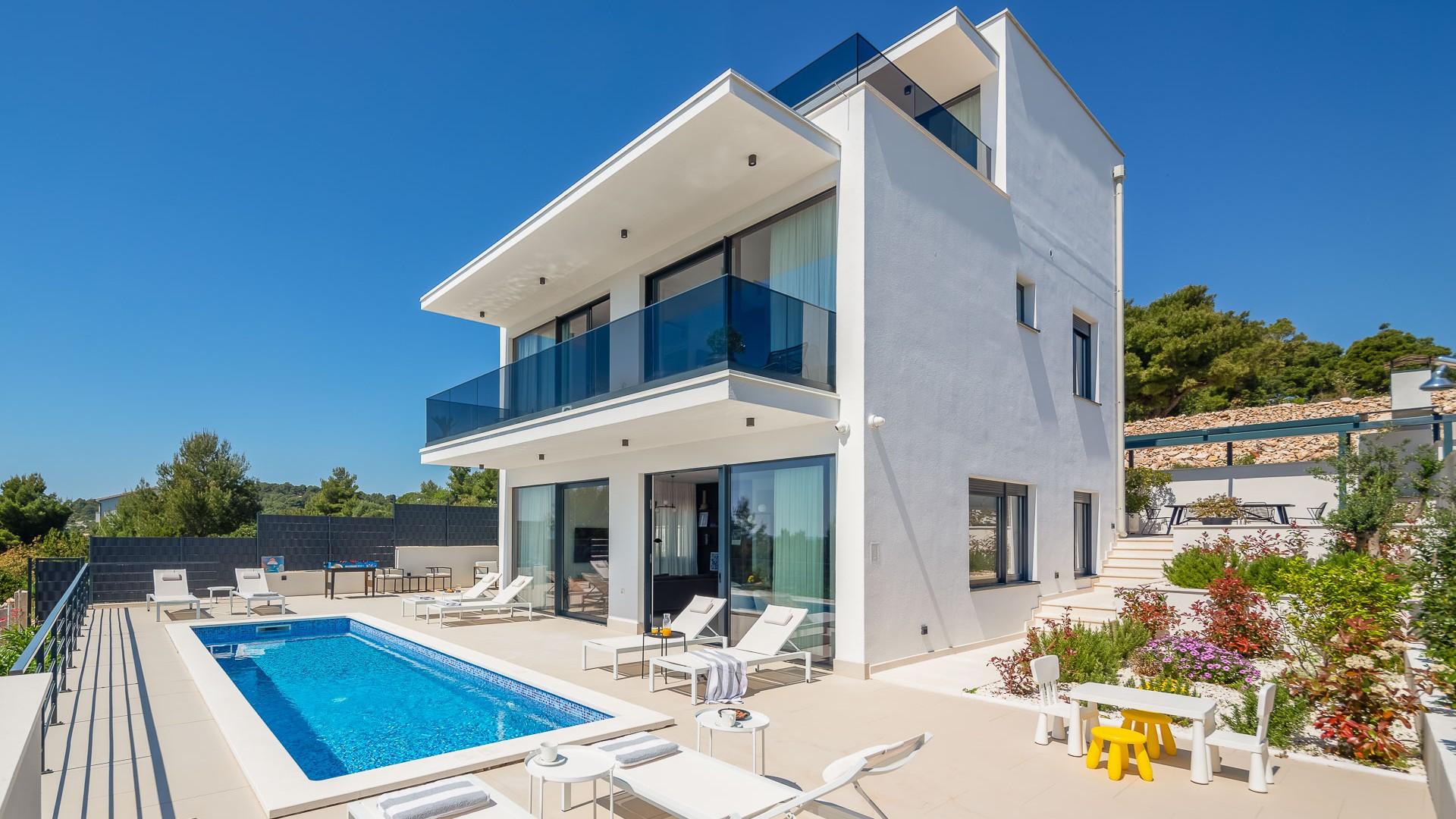 Schönes Ferienhaus mit Swimmingpool