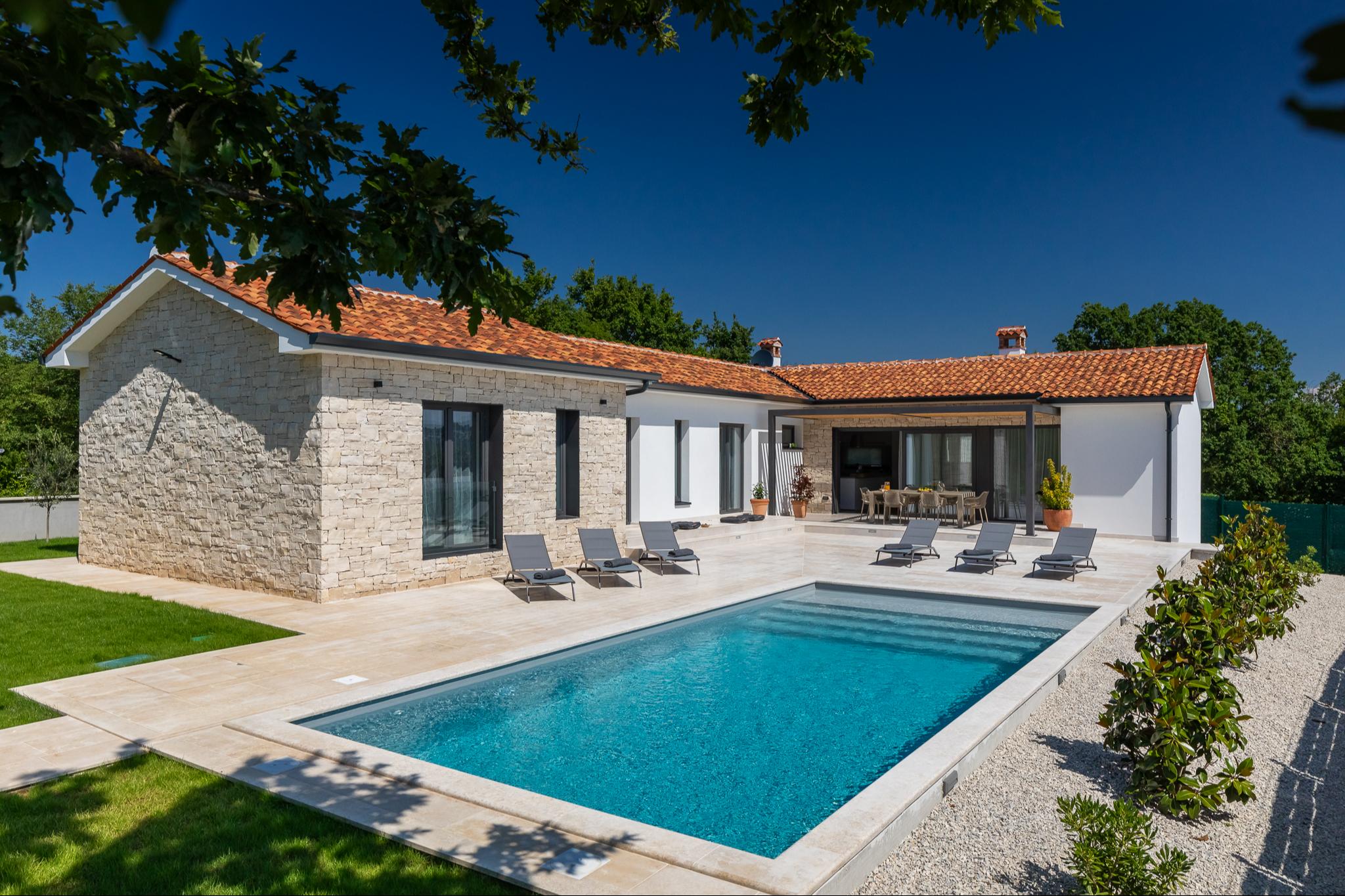 Moderne Villa mit 3 Schlafzimmern und Pool in Istrien