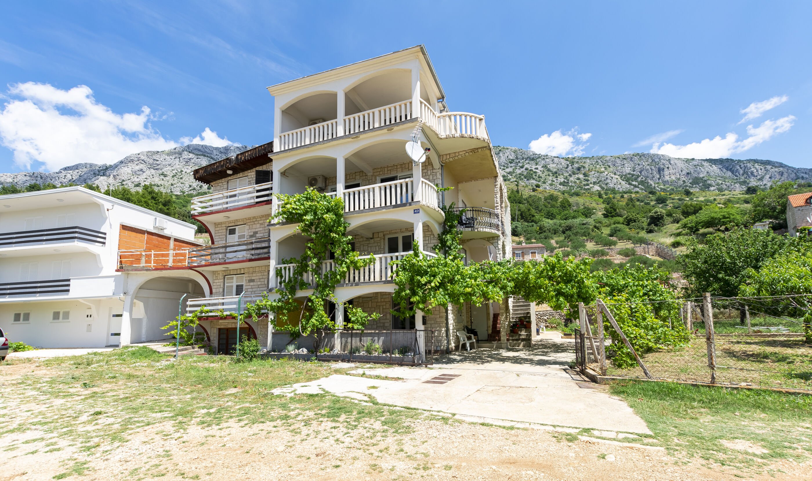 Apartment mit Meer und Gartenblick