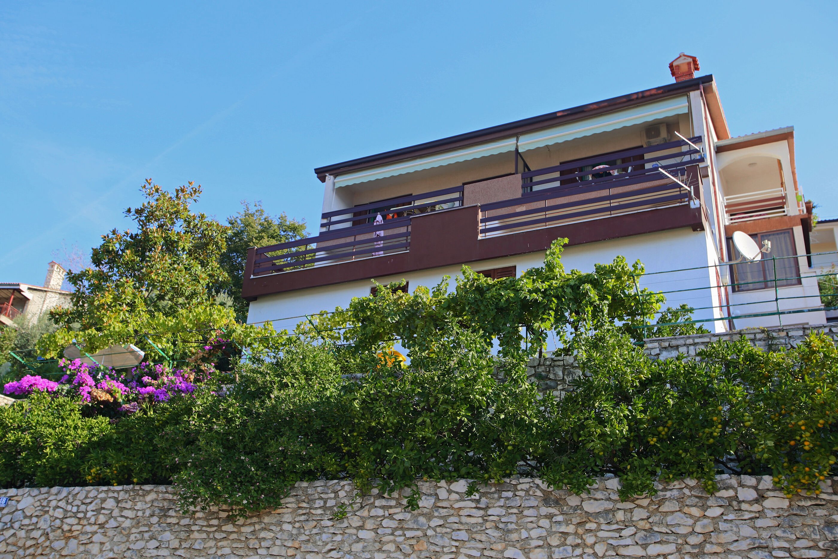 Schönes Studioapartment  mit Terrasse & Meerblick