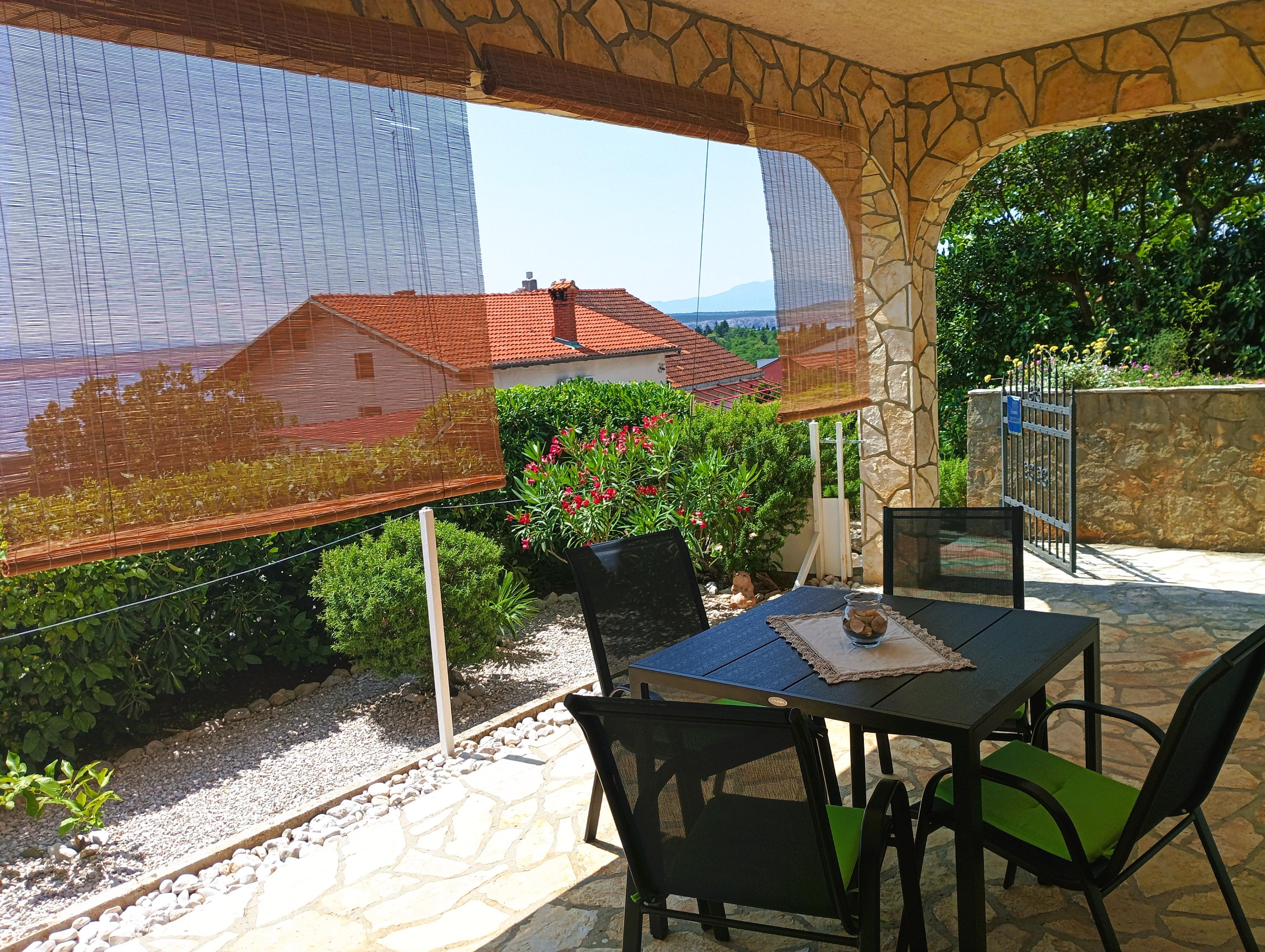 Strandnahe Fewo mit Terrasse & Meerblick
