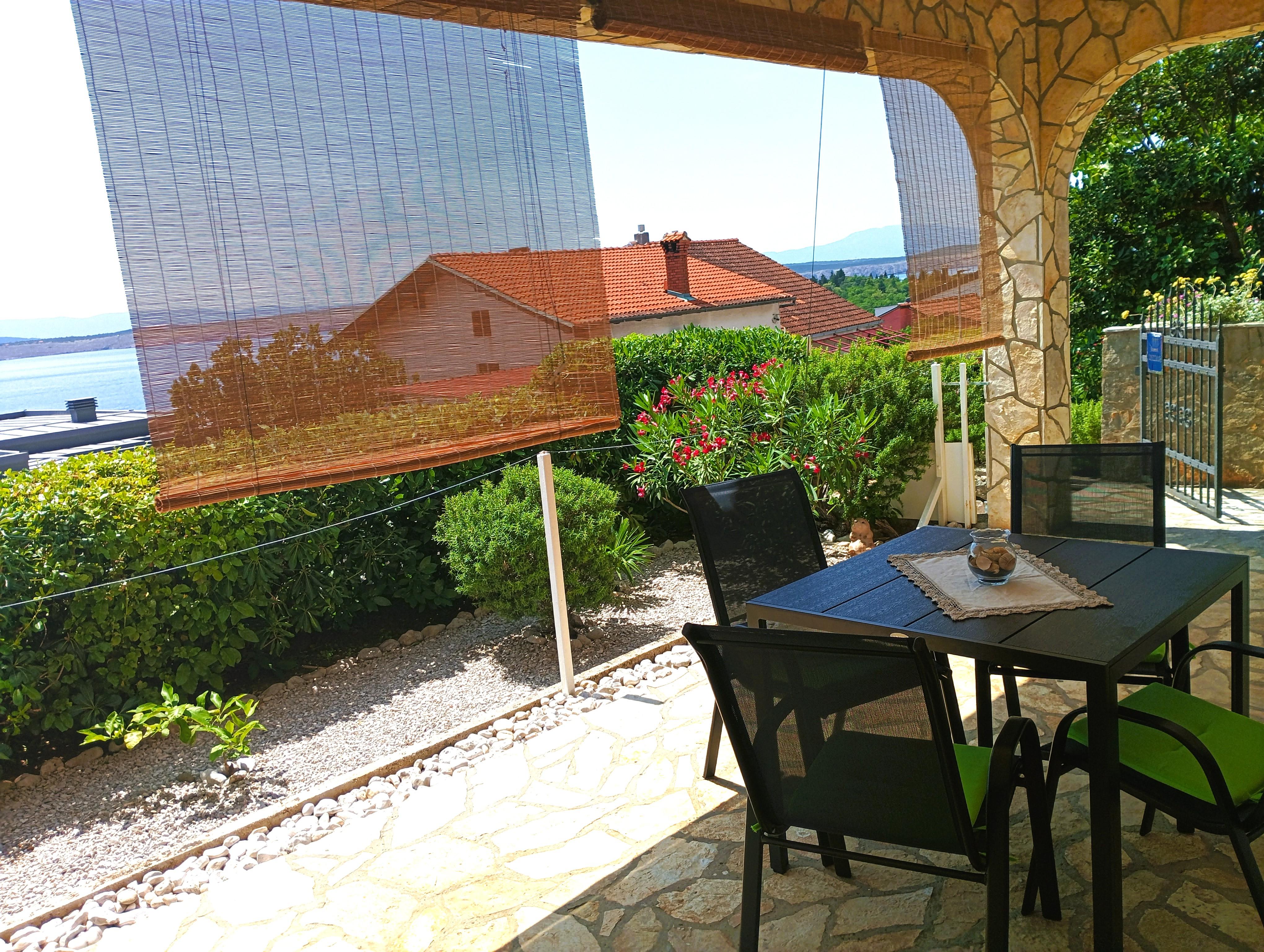 Strandnahe Fewo mit Terrasse & Meerblick
