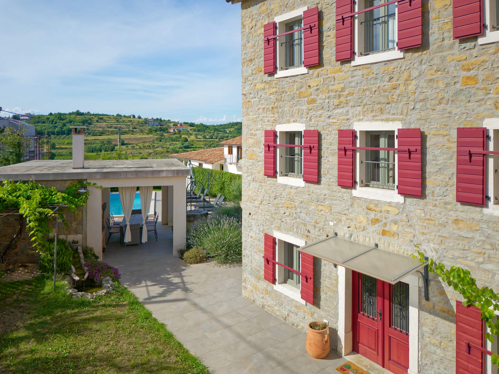 Villa mit Swimmingpool in Momjan