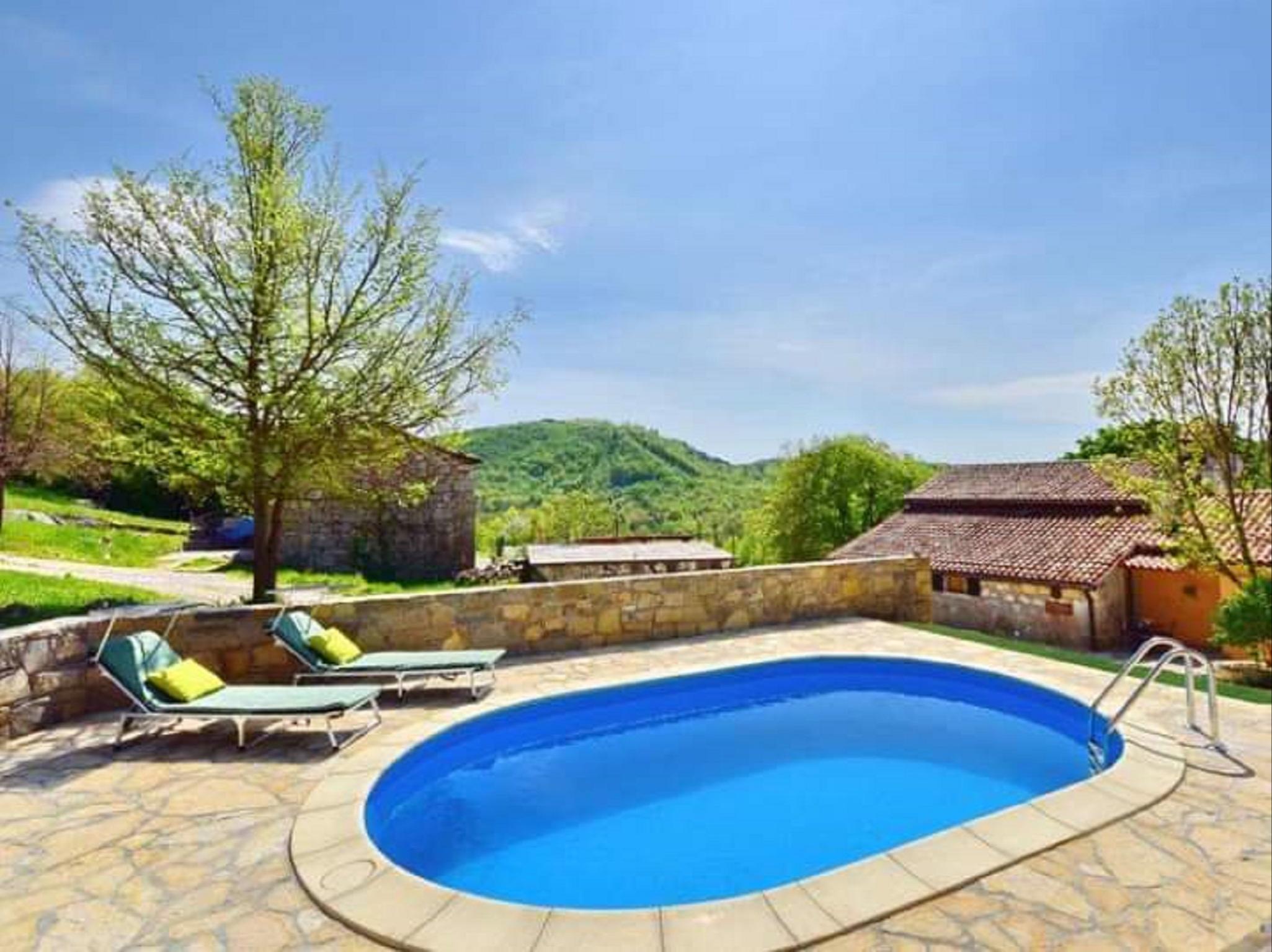Ferienhaus mit Swimmingpool in Brnobići bei Buzet