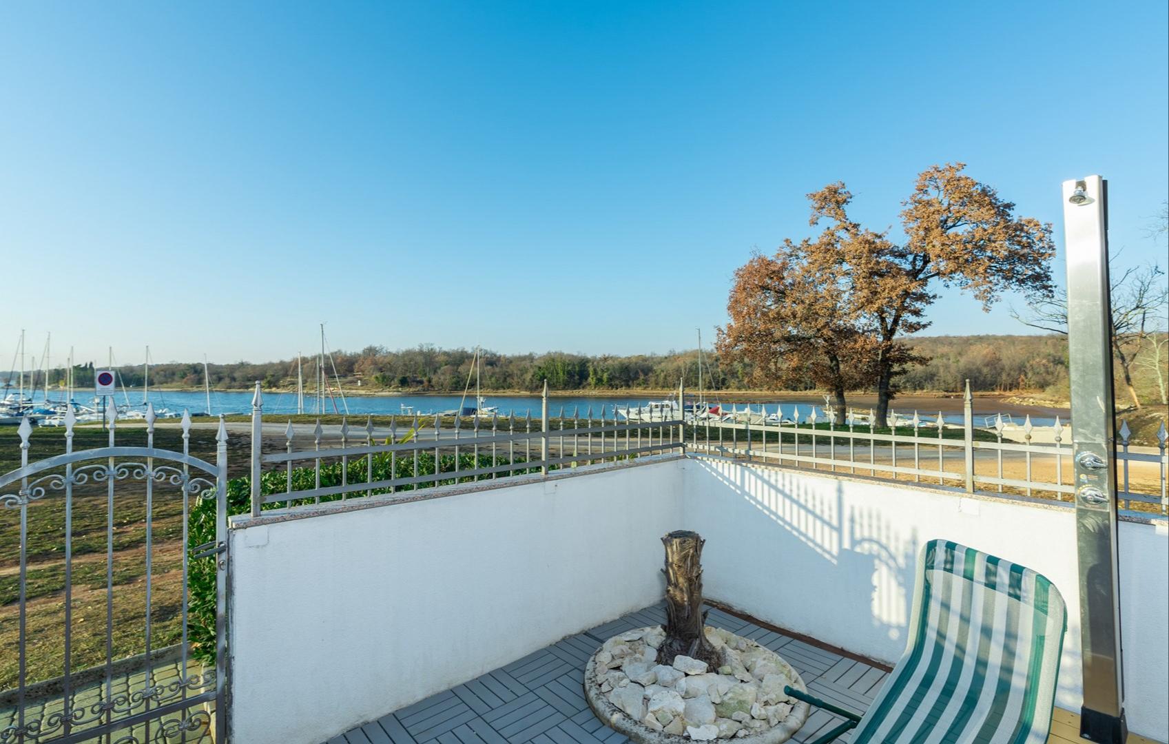 Schönes Apartment mit wunderschönem Meerblick