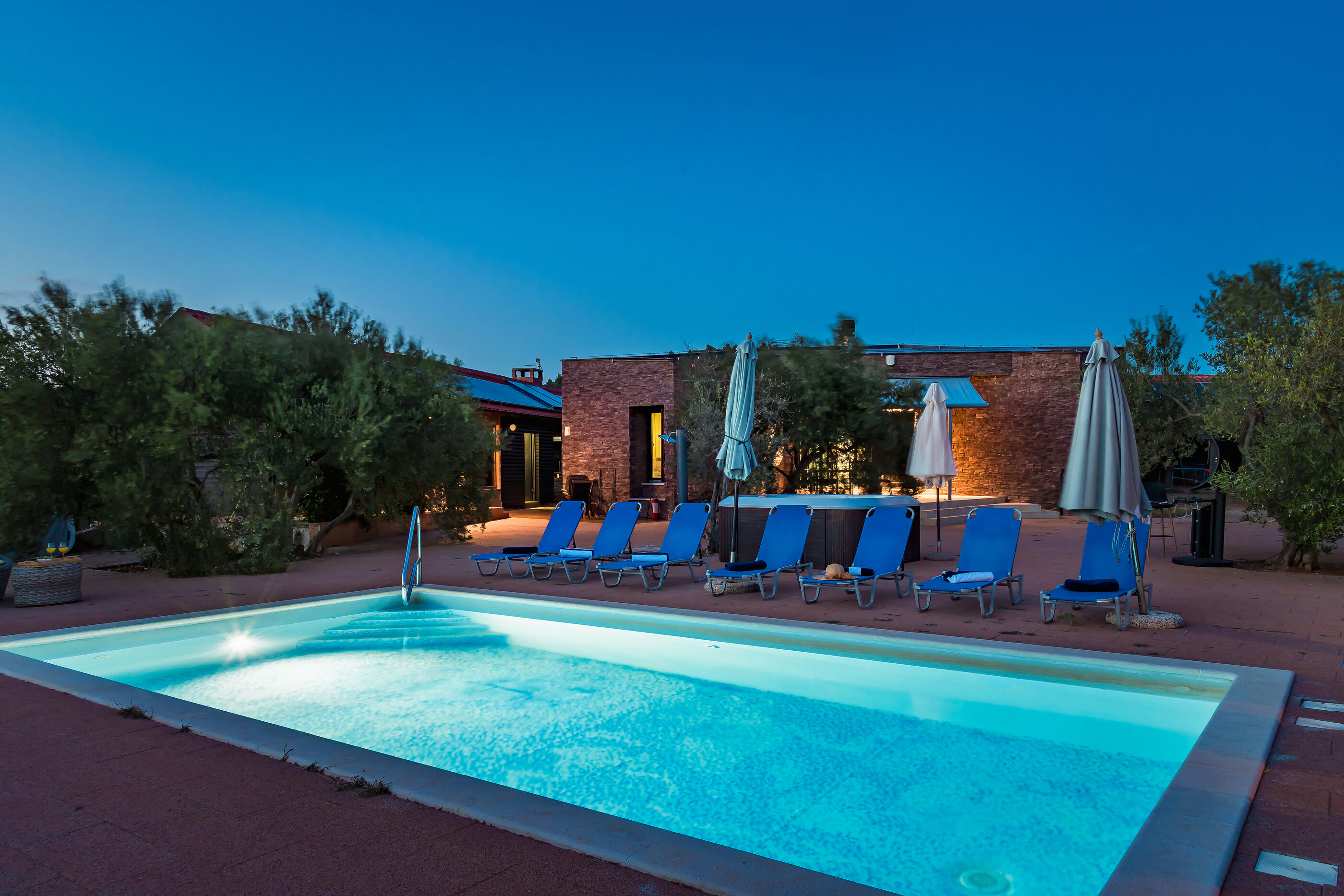 Villa mit privatem Swimmingpool bei Tisno