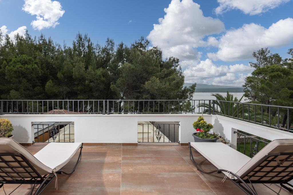 Apartment mit Meerblick und Balkon in Pridraga