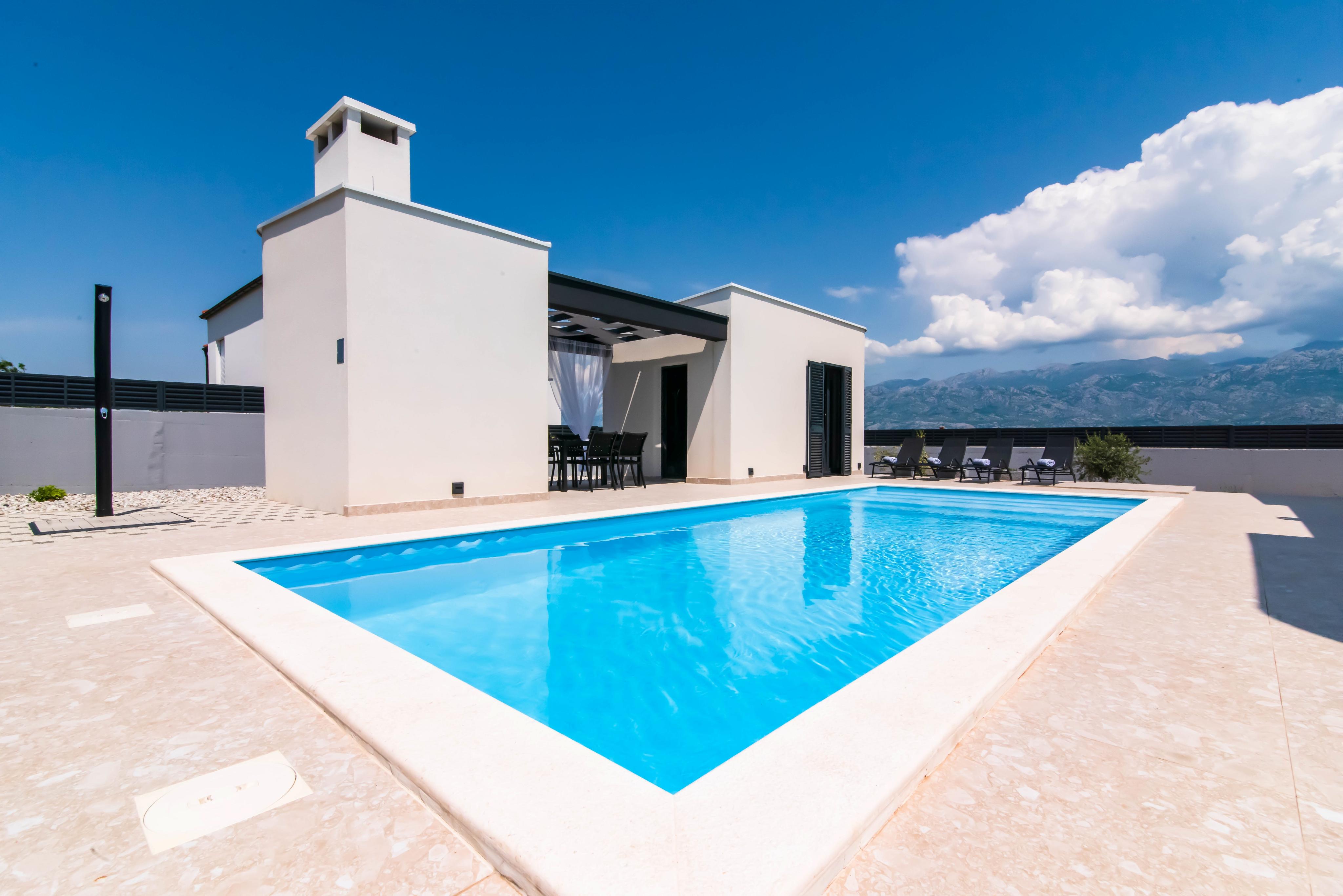 Designer Villa mit magischem Blick auf das Velebit Gebirge