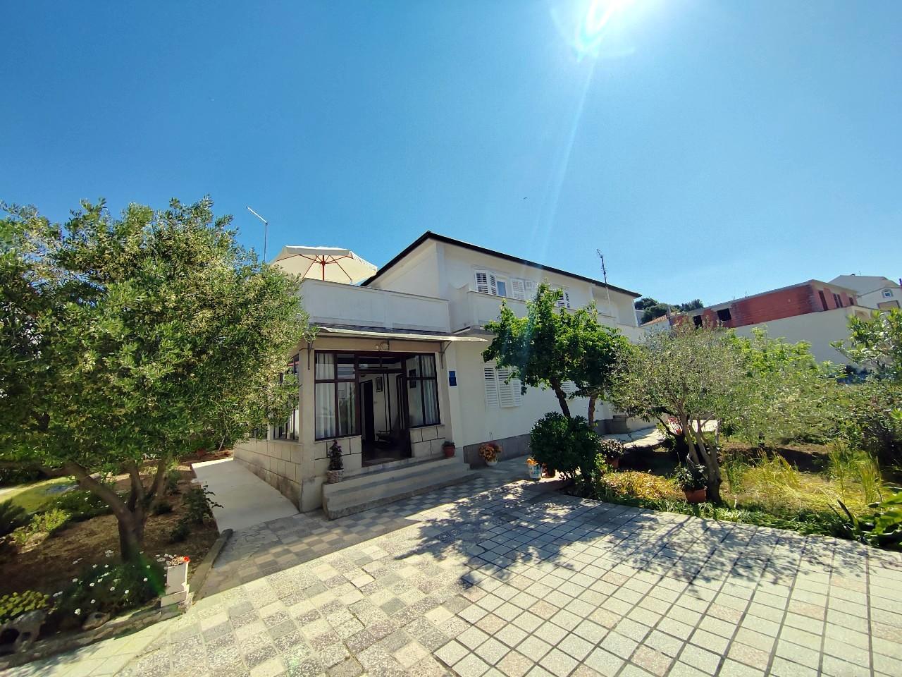 Schöne Ferienwohnung für 2-4 Personen, Strand und Zentrumsnah