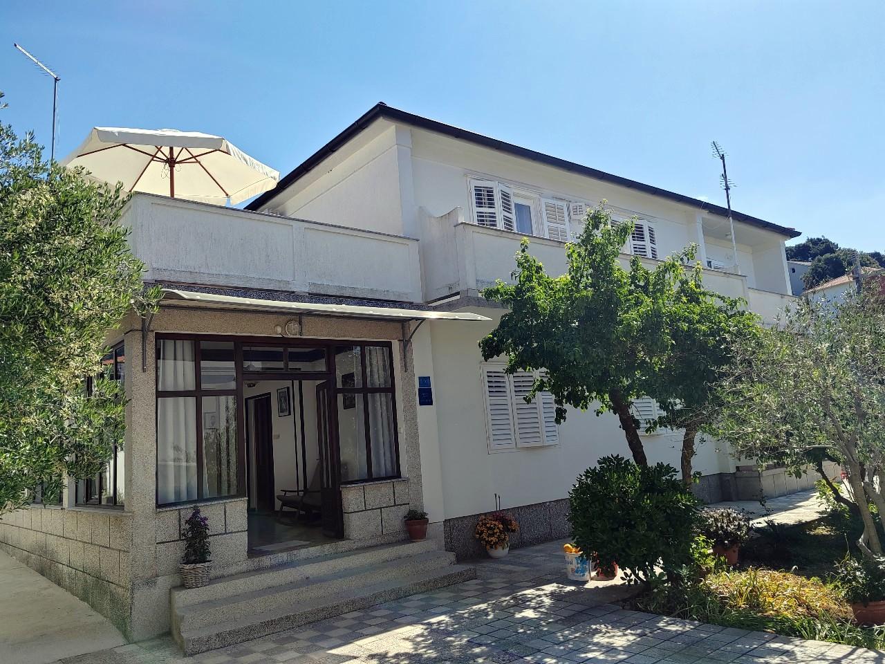 Schöne Ferienwohnung für 2-4 Personen, Strand und Zentrumsnah