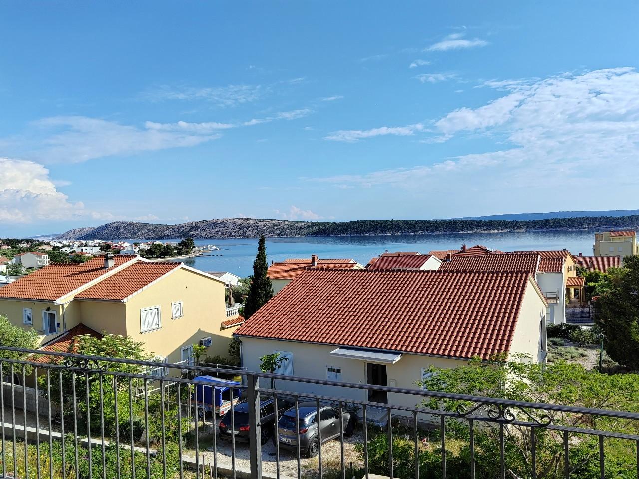 Schöne Ferienwohnung für 2-4 Personen mit herrlichen Blick aufs Meer
