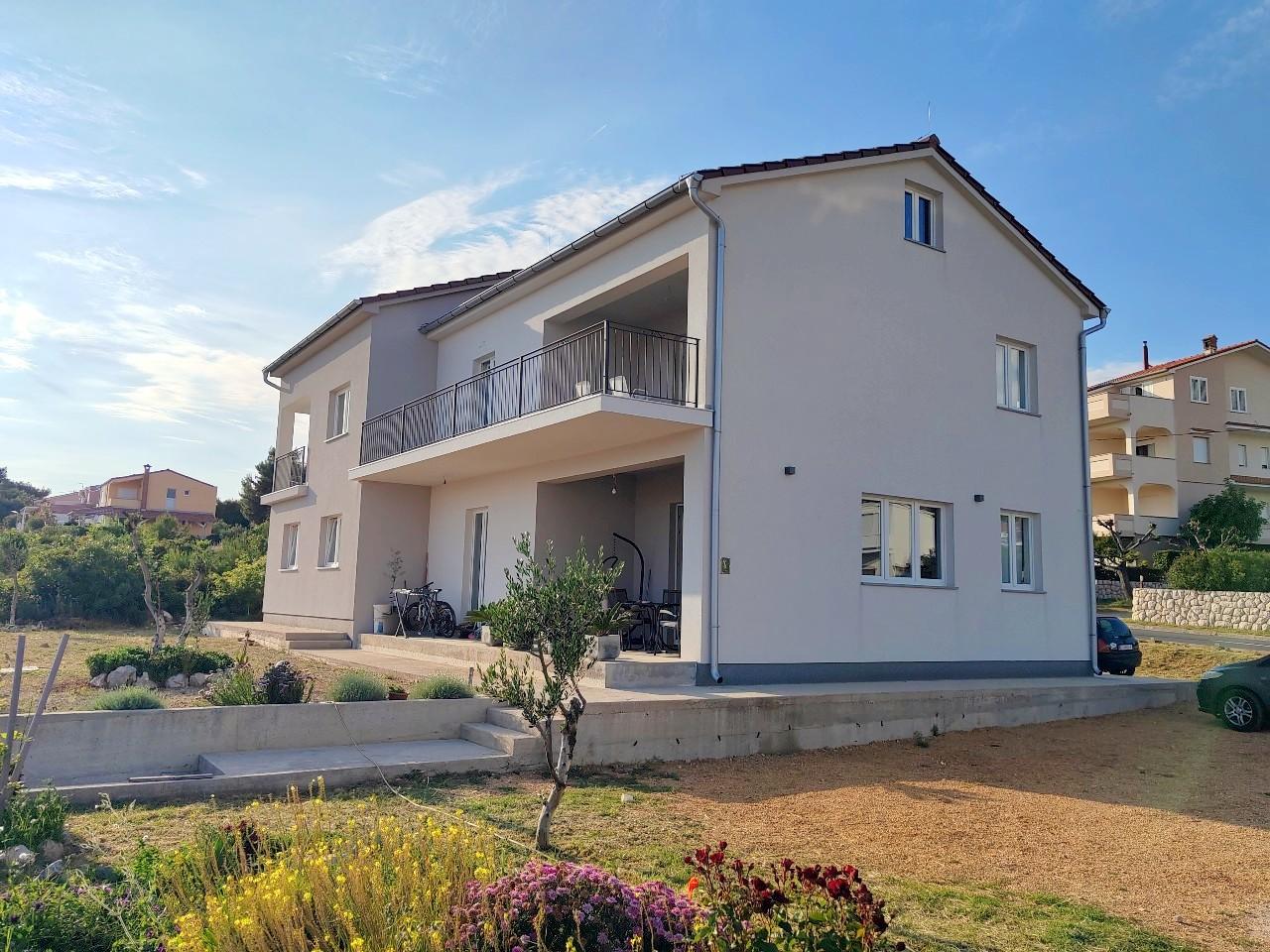 Schöne Ferienwohnung für 2-4 Personen mit herrlichen Blick aufs Meer