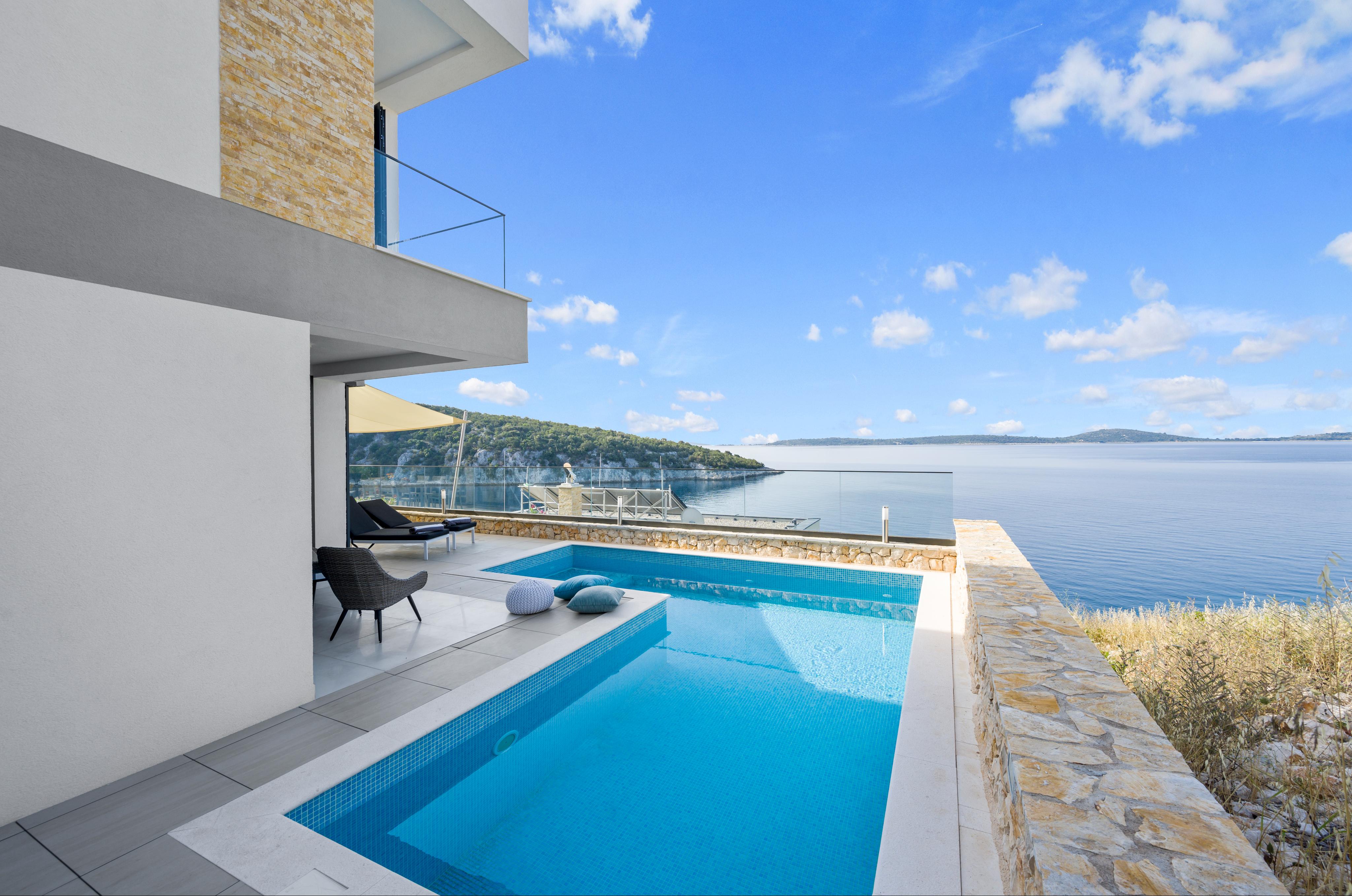 Entspannungsvilla mit Pool+Whirlpool und Traumblick