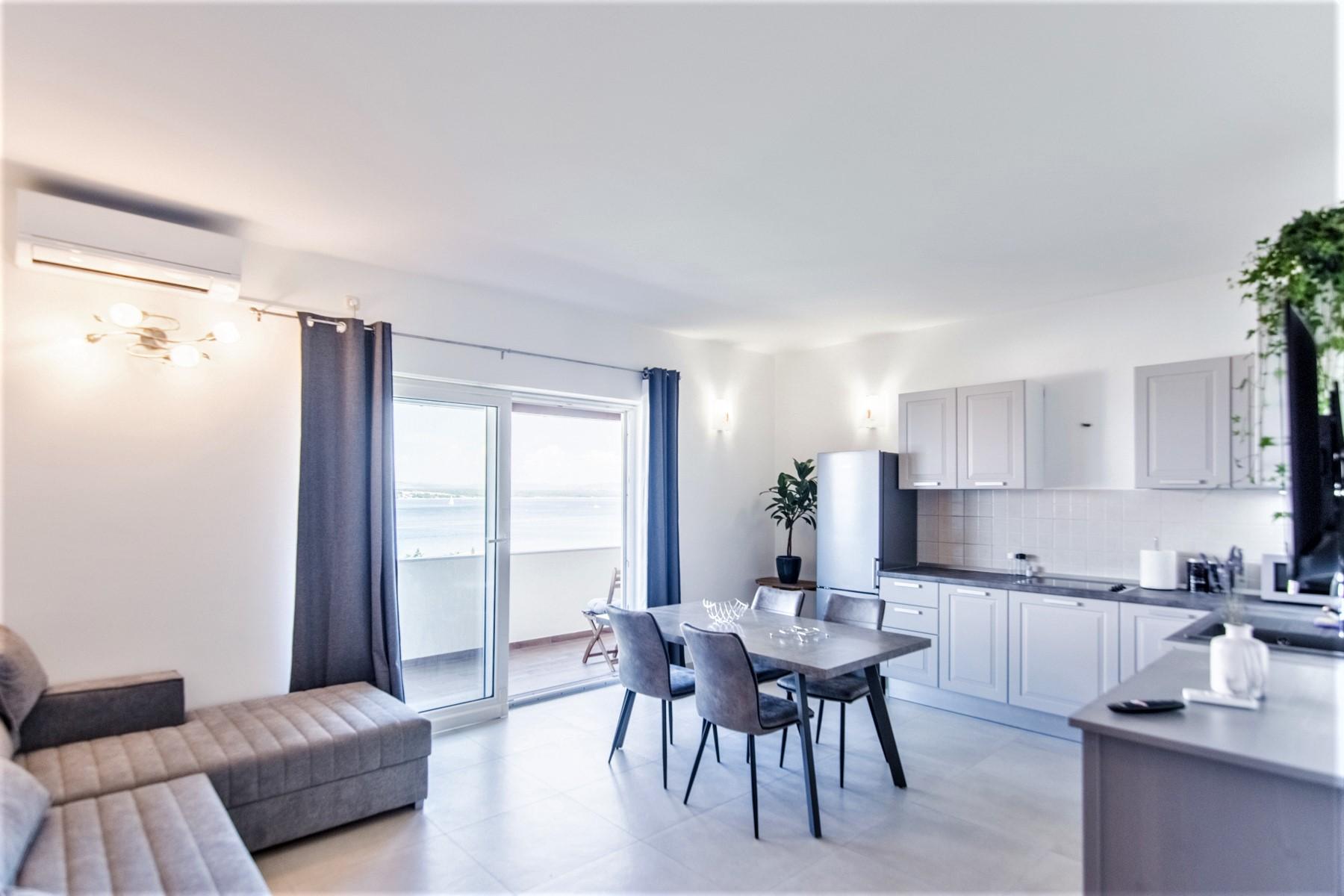 Apartment mit atemberaubenden Meerblick