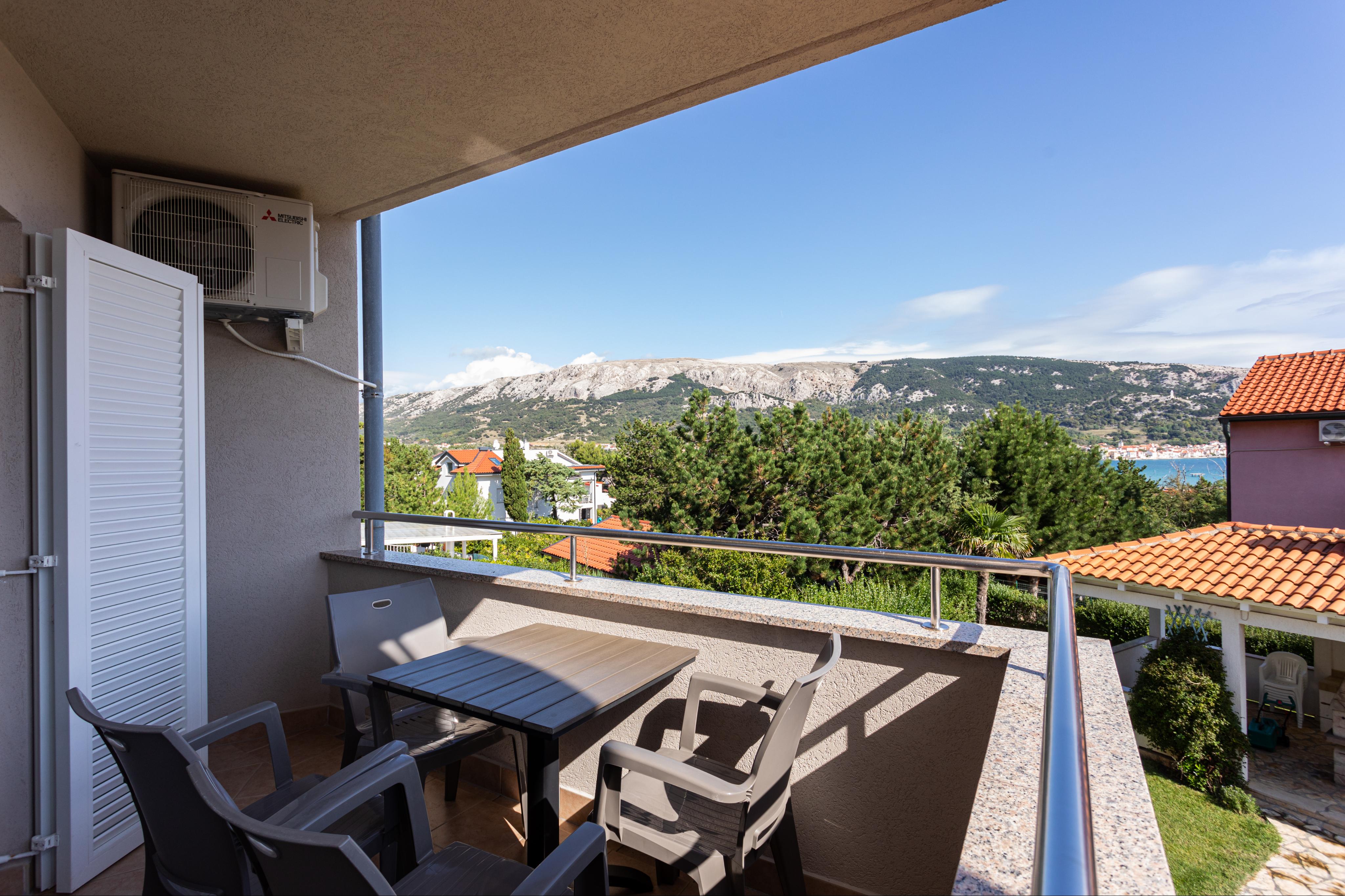 Unterkunft mit Meerblick, TV, Klima und Garten 