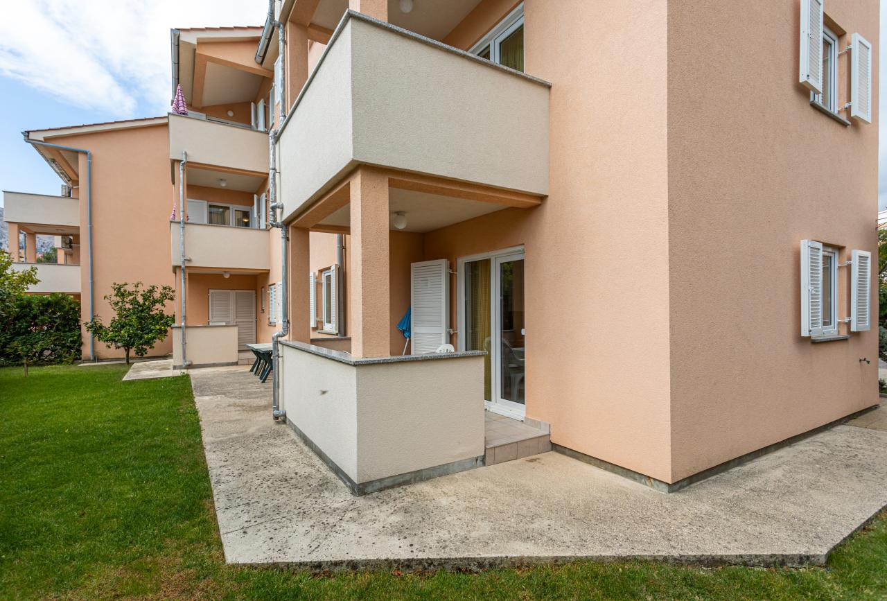 Objekt im Erdgeschoss mit 55 m² - mit Klimaanlage, Sat-TV und Grill