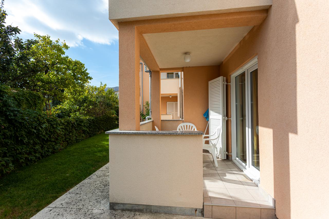 Objekt im Erdgeschoss mit 55 m² - mit Klimaanlage, Sat-TV und Grill