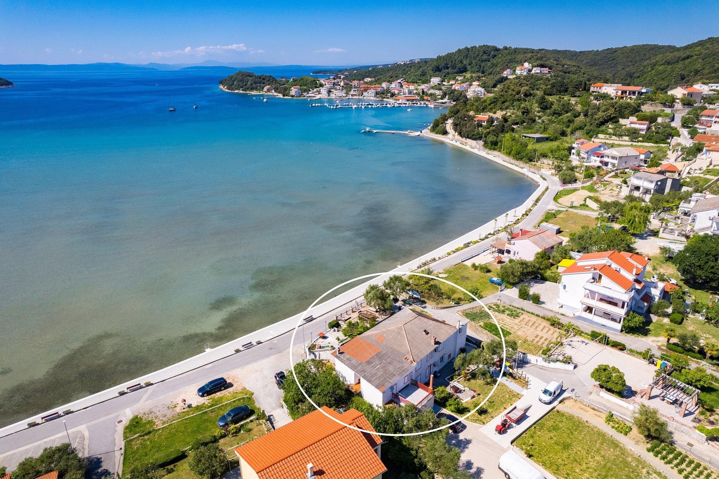 Apartment mit vier Schlafzimmern direkt am Strand