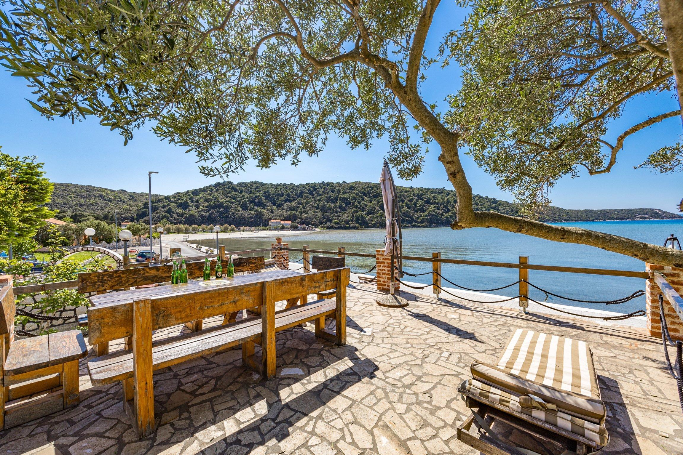 Apartment mit vier Schlafzimmern direkt am Strand