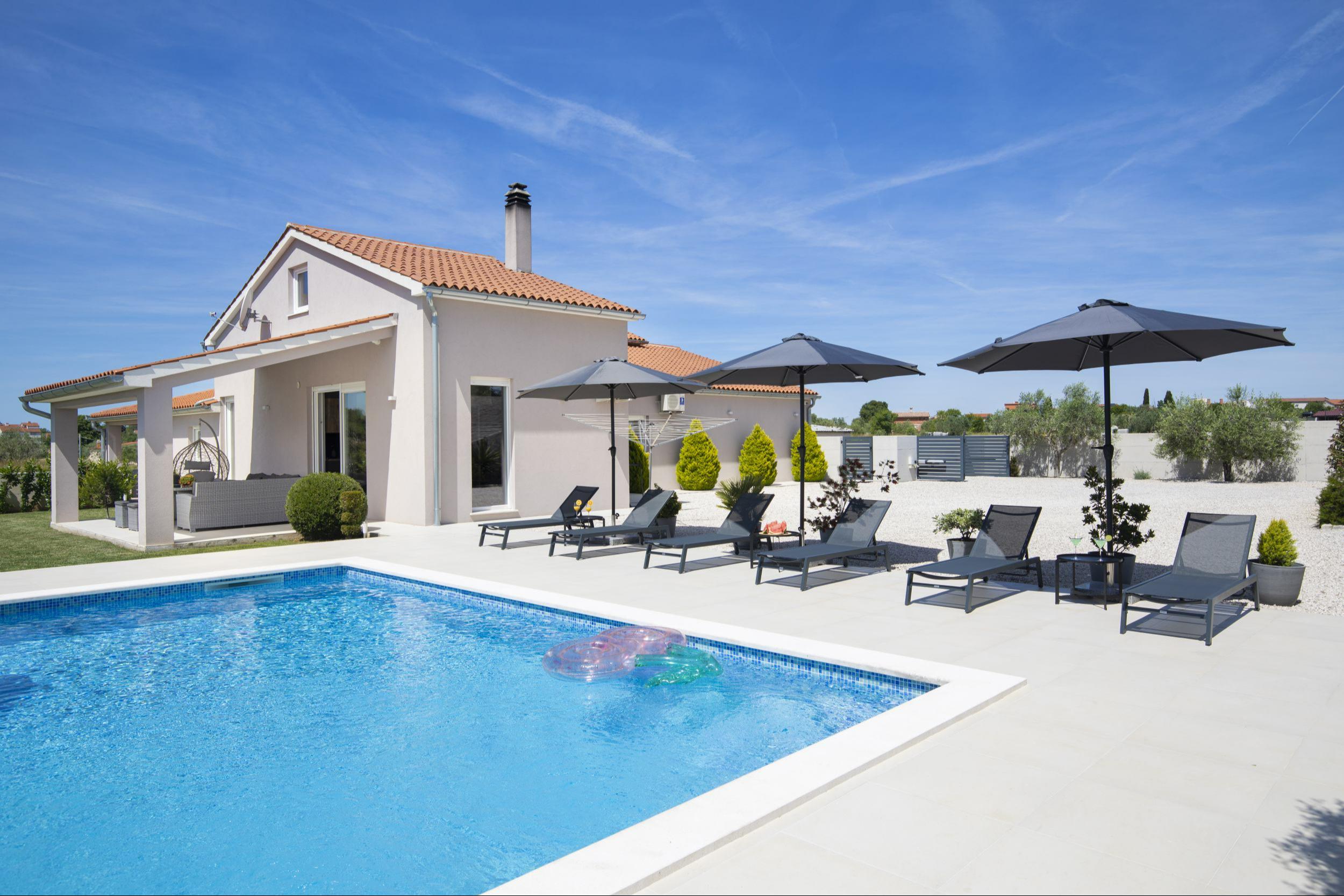 Ferienhaus mit 3 Schlafzimmern und privatem Pool