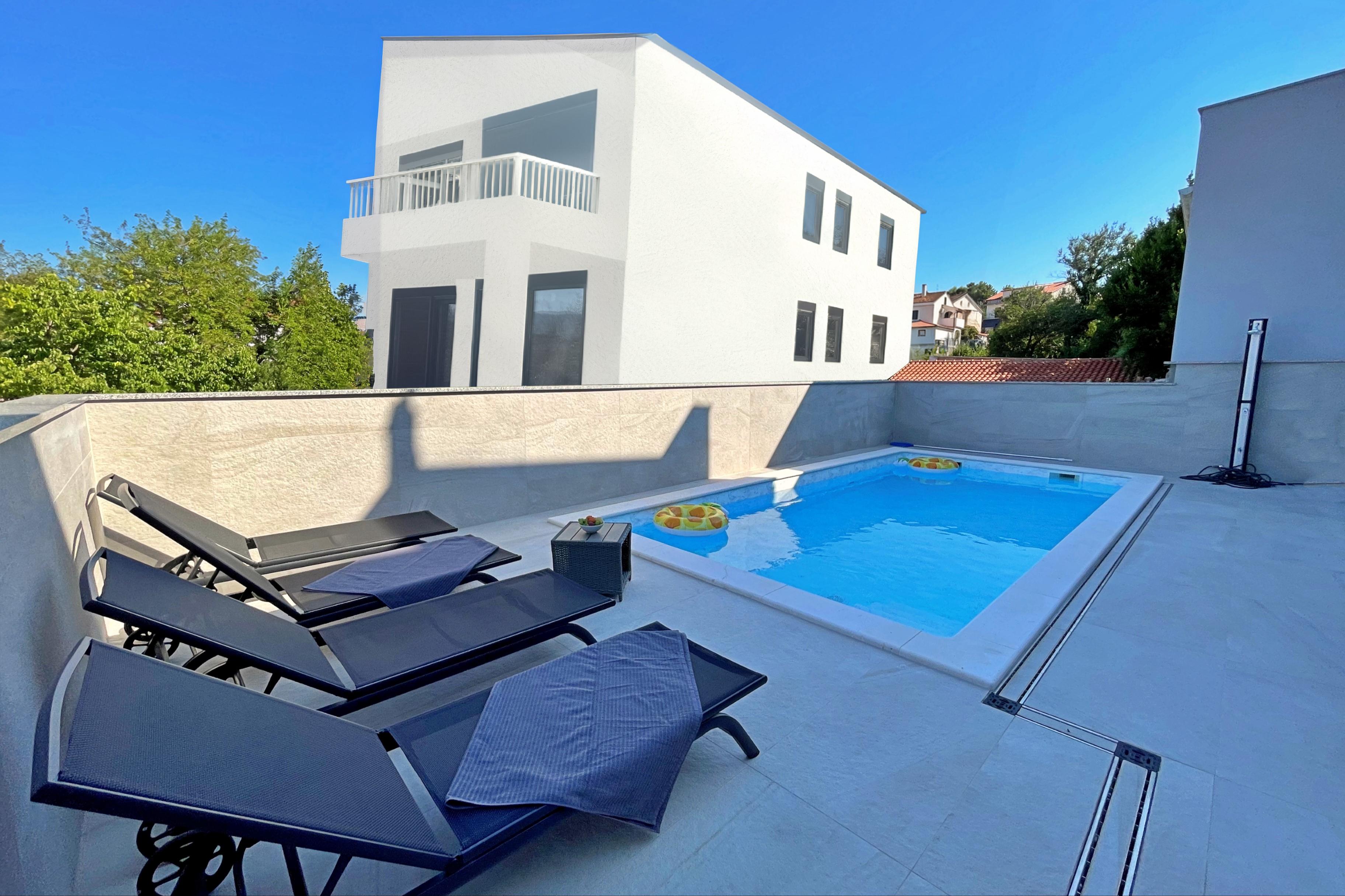 Luxuriöse Ferienwohnung - mit Pool