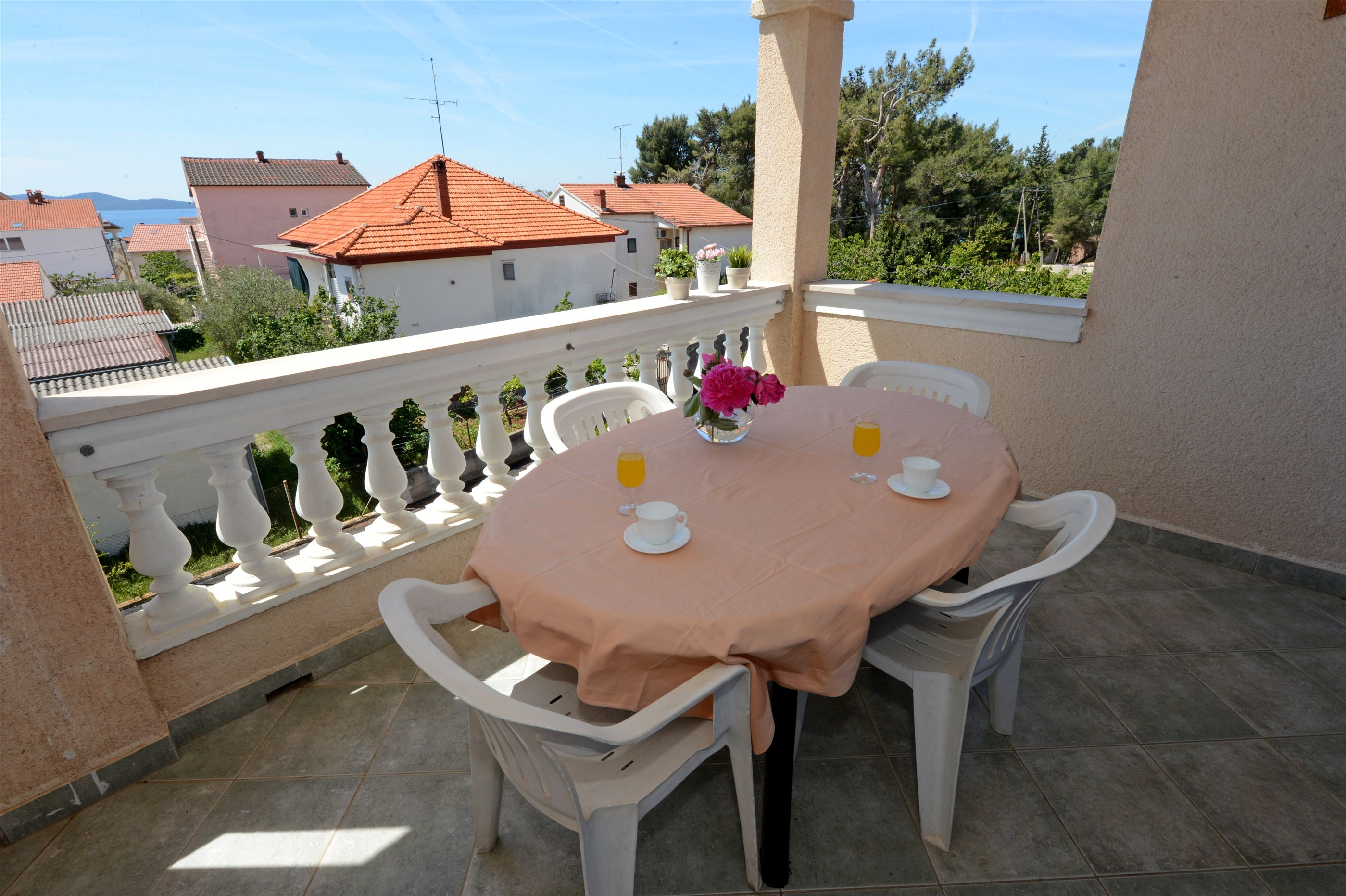 Ferienwohnung in Zadar mit Klima, Sat-TV, Meerblick
