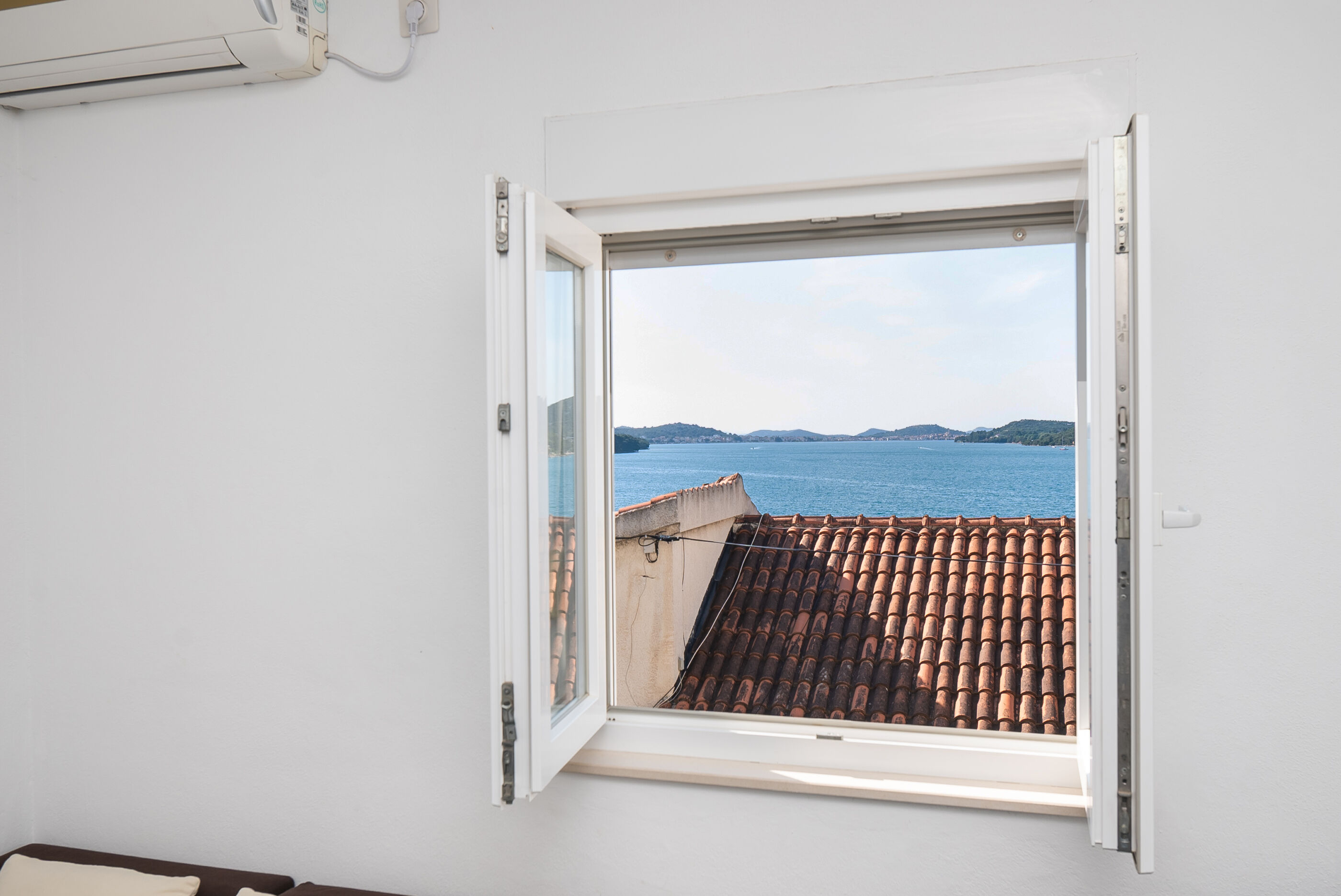 Ferienwohnung in Tisno mit Klima, Sat-TV, Meerblick