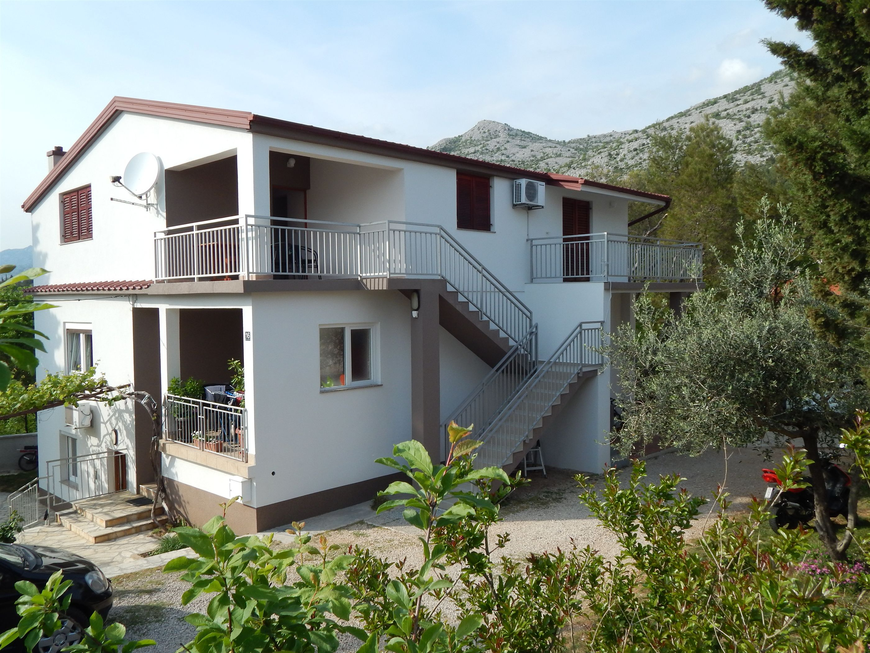 Ferienwohnung in Starigrad mit Klima, Sat-TV, Internet