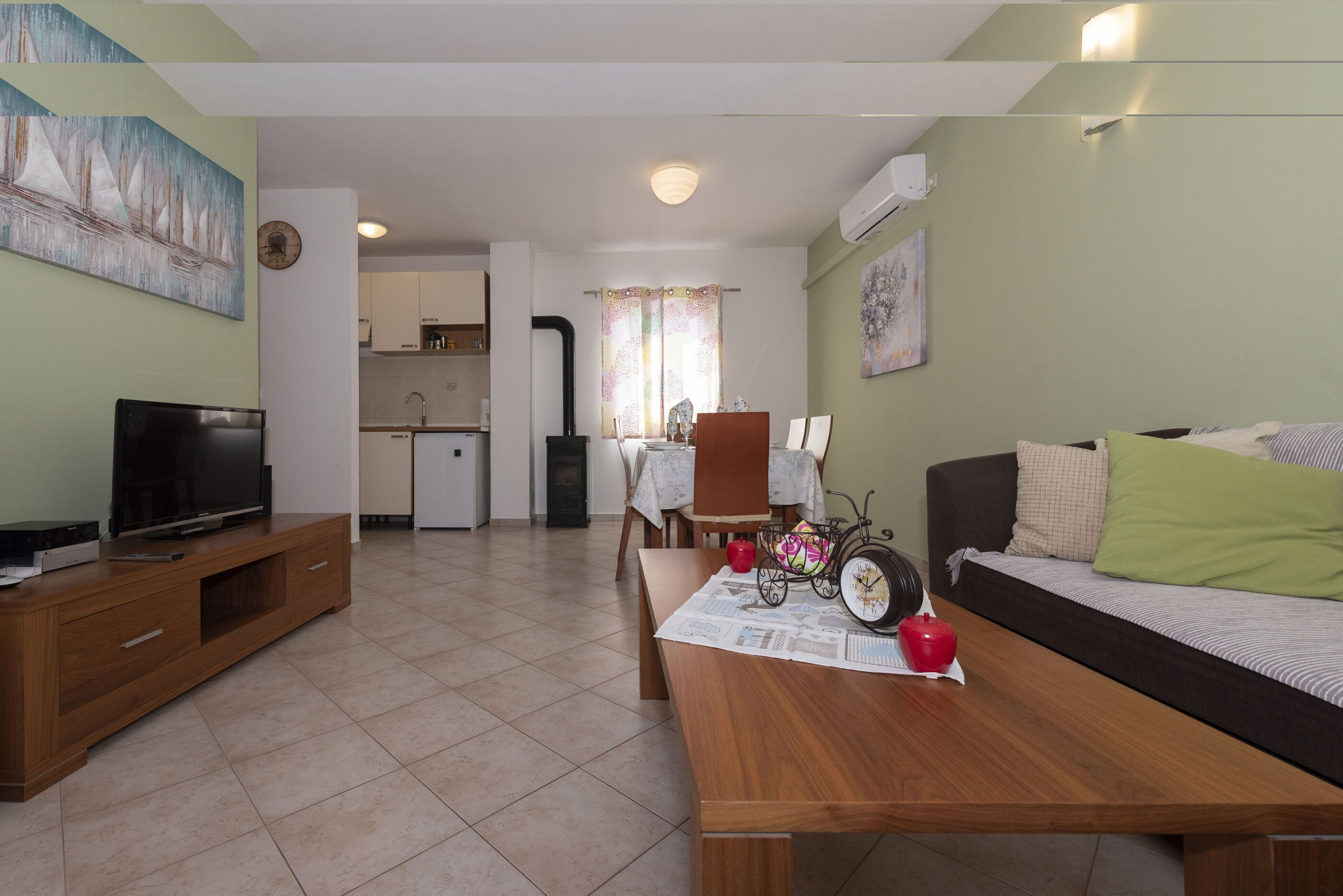 Ferienwohnung in Razanac mit Klima, Meerblick, Internet