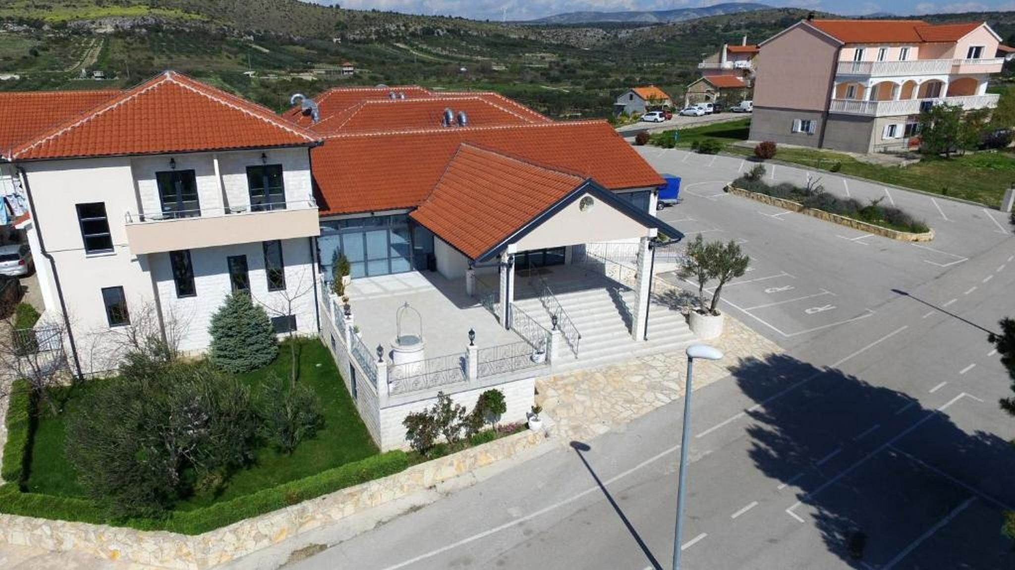Zimmer in Vrpolje mit Klima, Sat-TV, Internet