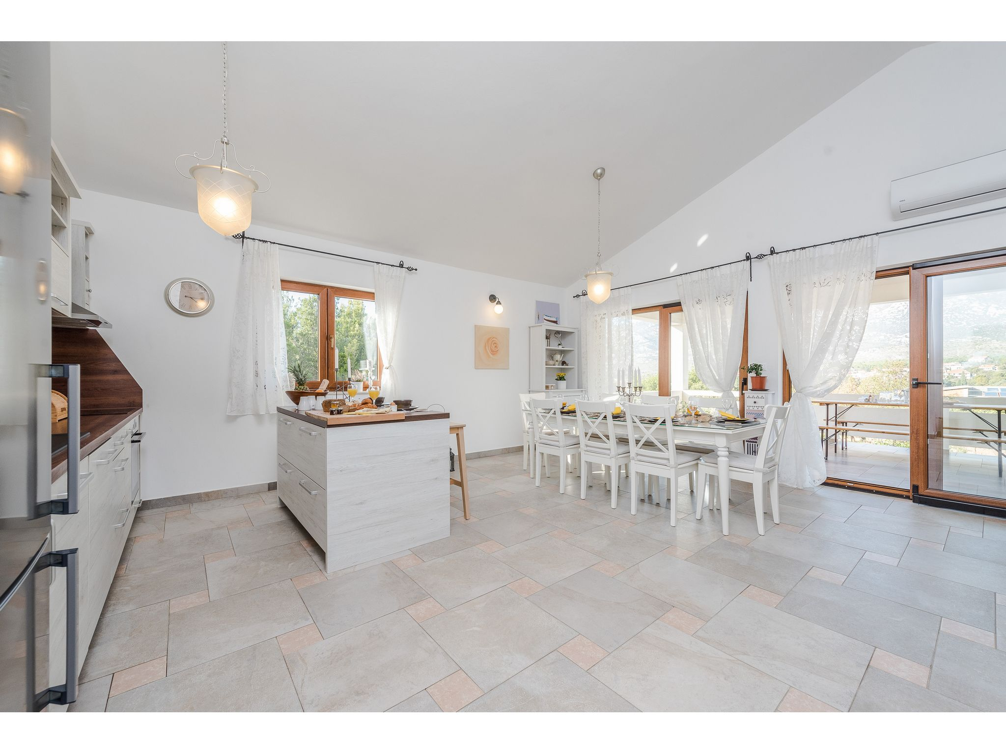 Haus in Rovanjska mit Klima, Sat-TV, Meerblick
