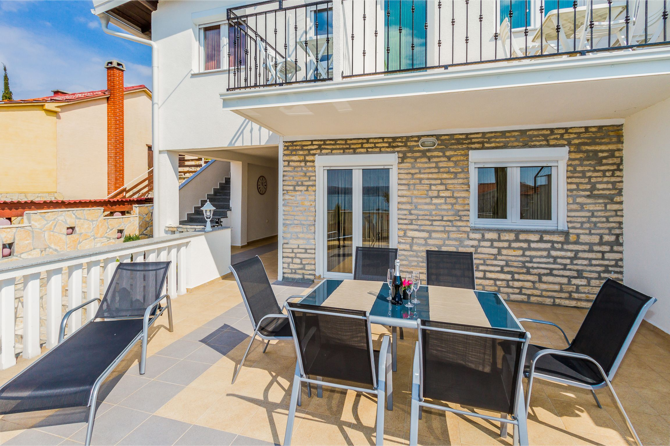 Ferienwohnung in Maslenica mit Klima, Sat-TV, Meerblick
