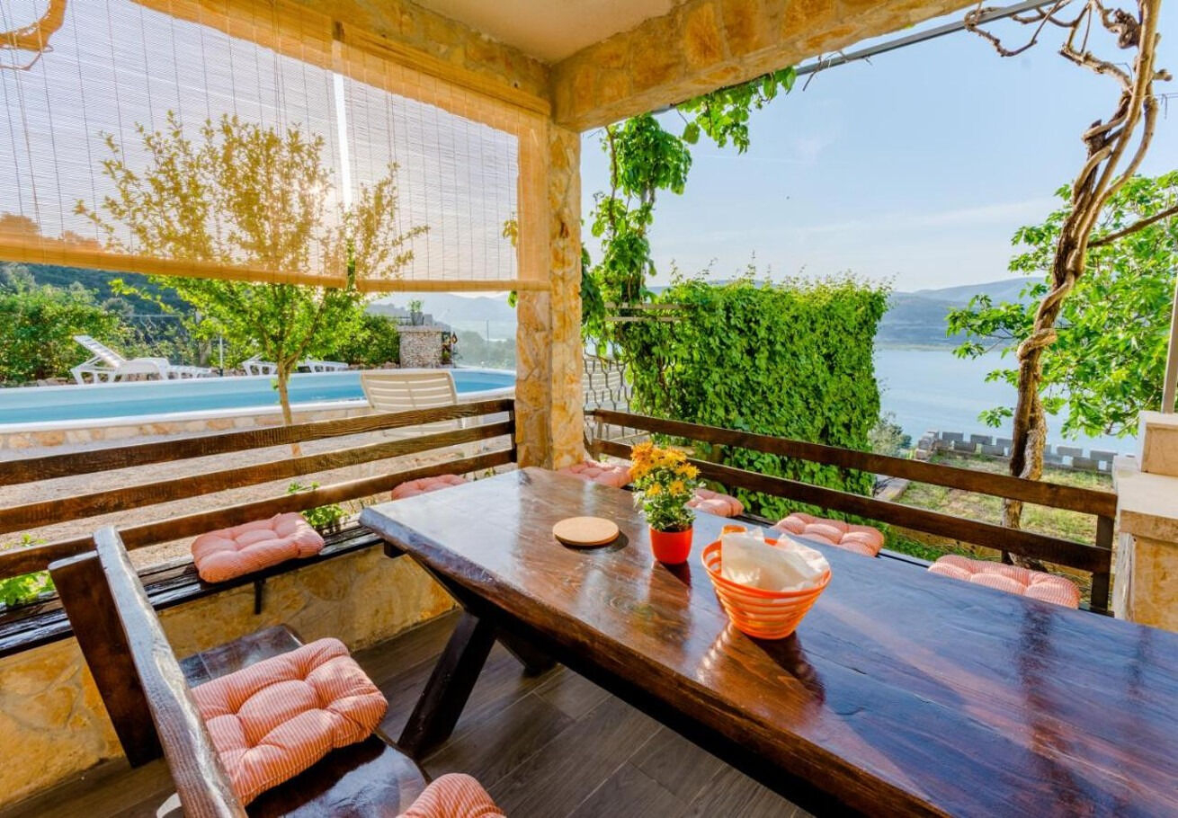 Ferienwohnung in Trogir mit Klima, Sat-TV, Meerblick