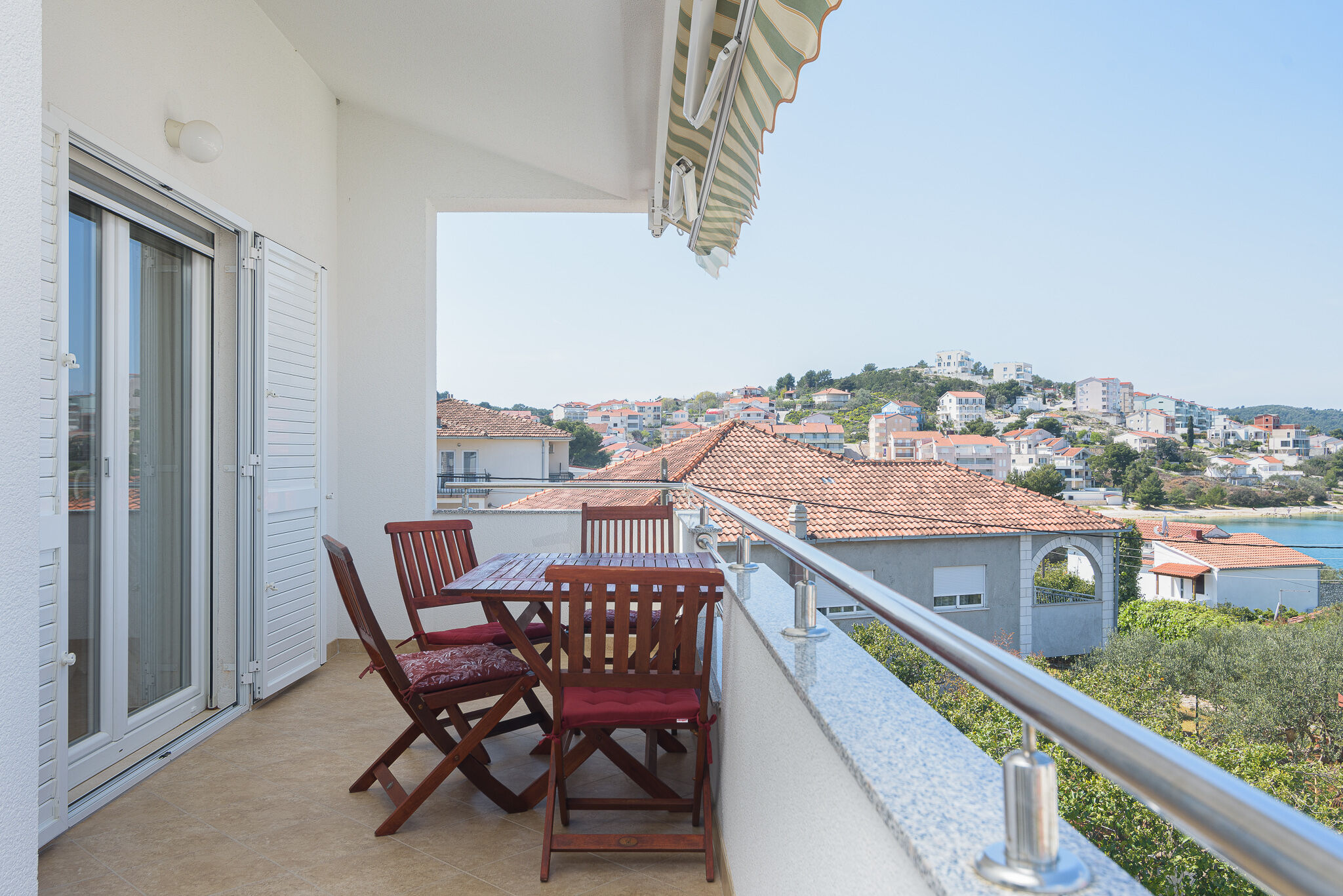 Ferienwohnung in Okrug Gornji mit Klima, Sat-TV, Meerblick